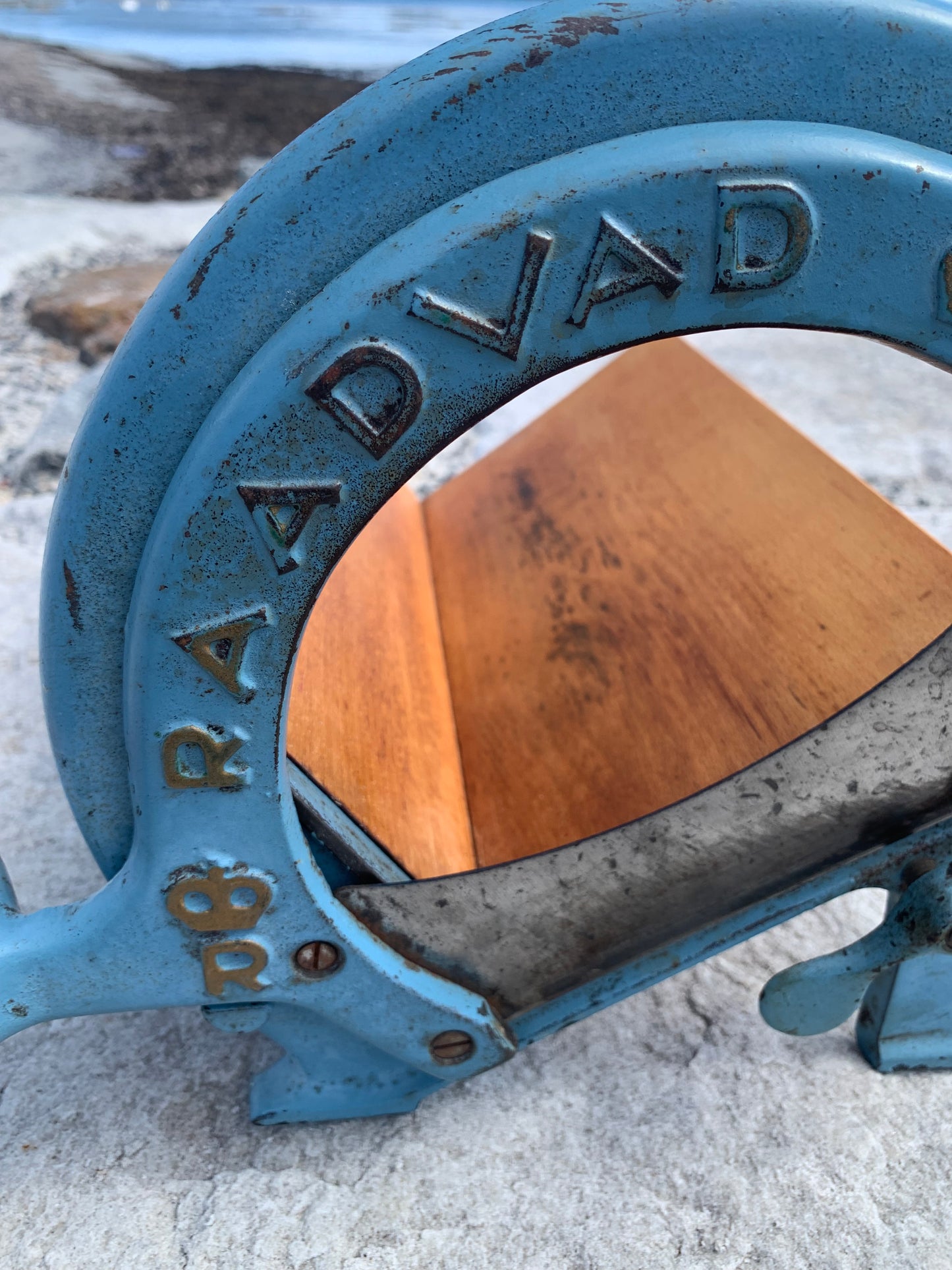 Raadvad Brotschneidemaschine