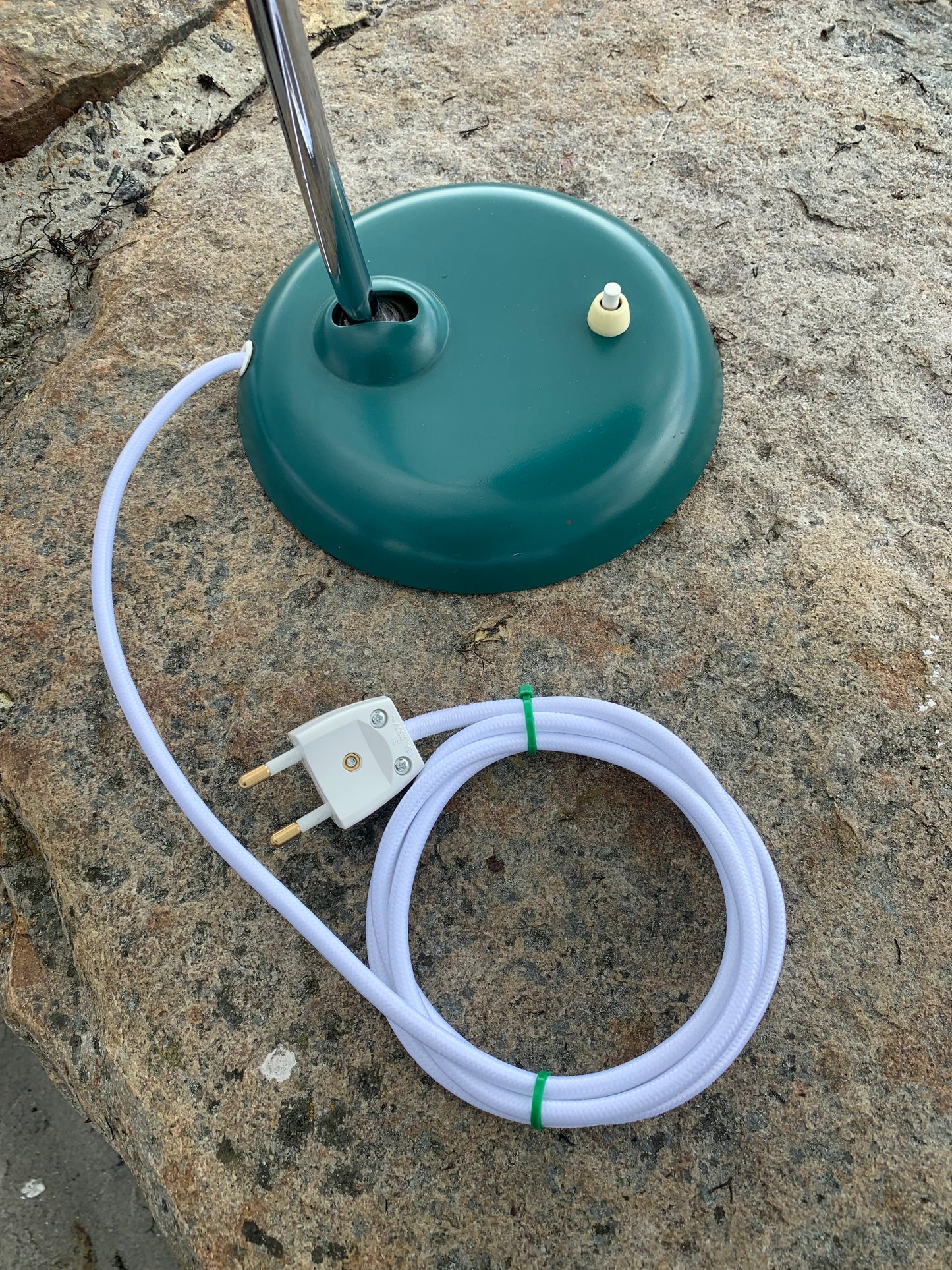 Kaiser Idell 6786 - Original grün