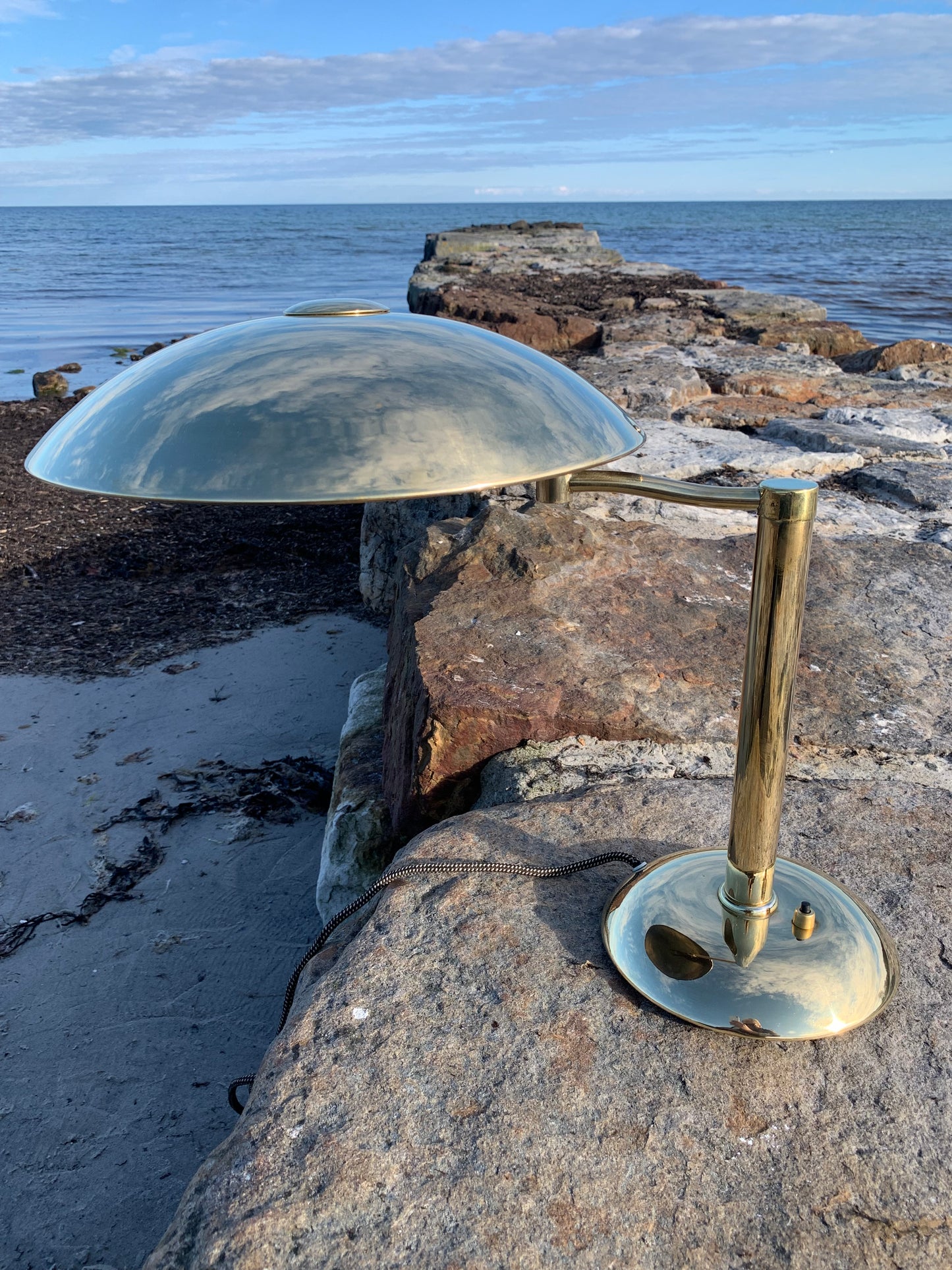 Egon Hildebrand Messinglampe mit Schwenkarm