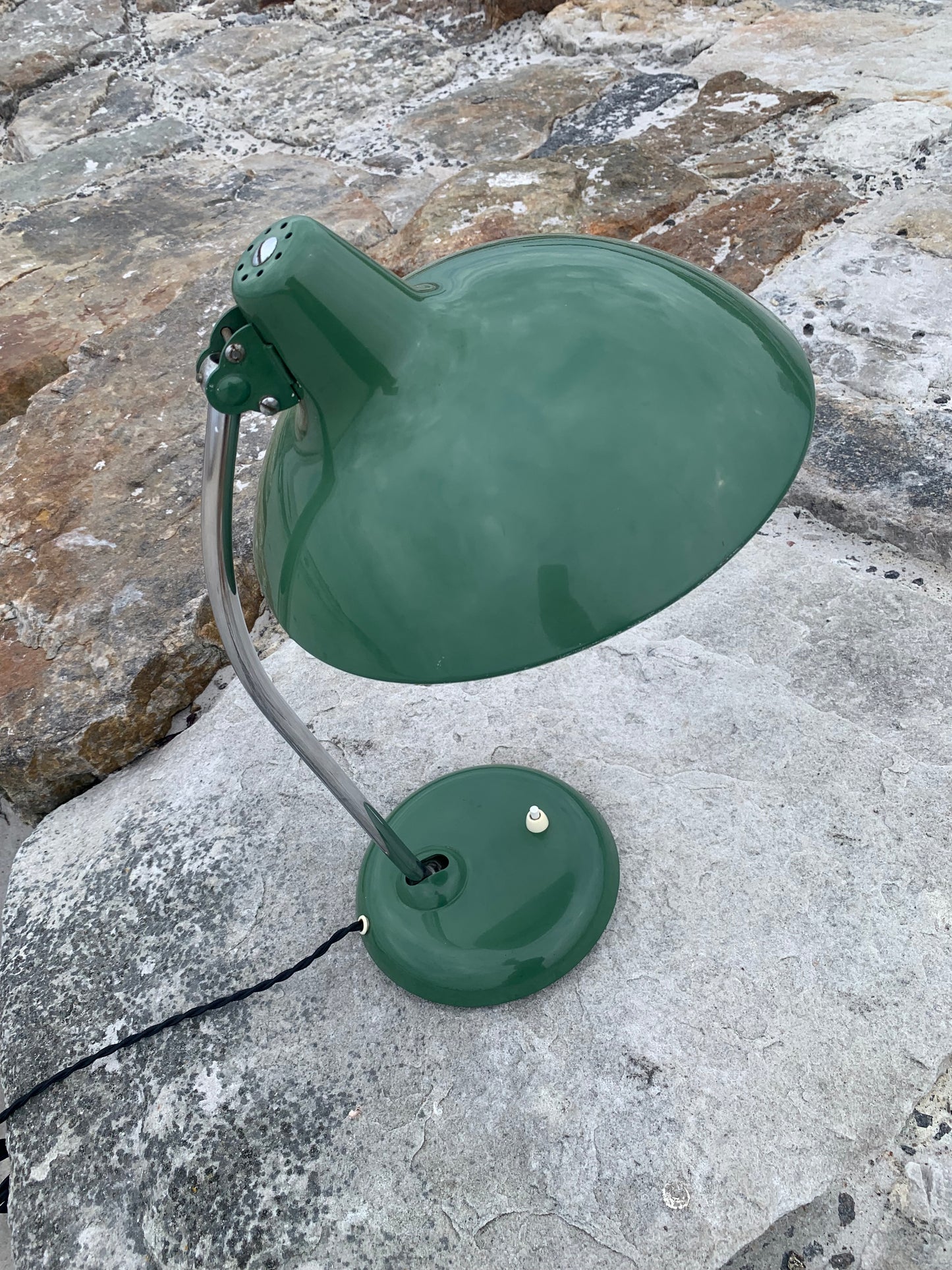 Kaiser Idell 6786 - Original grün