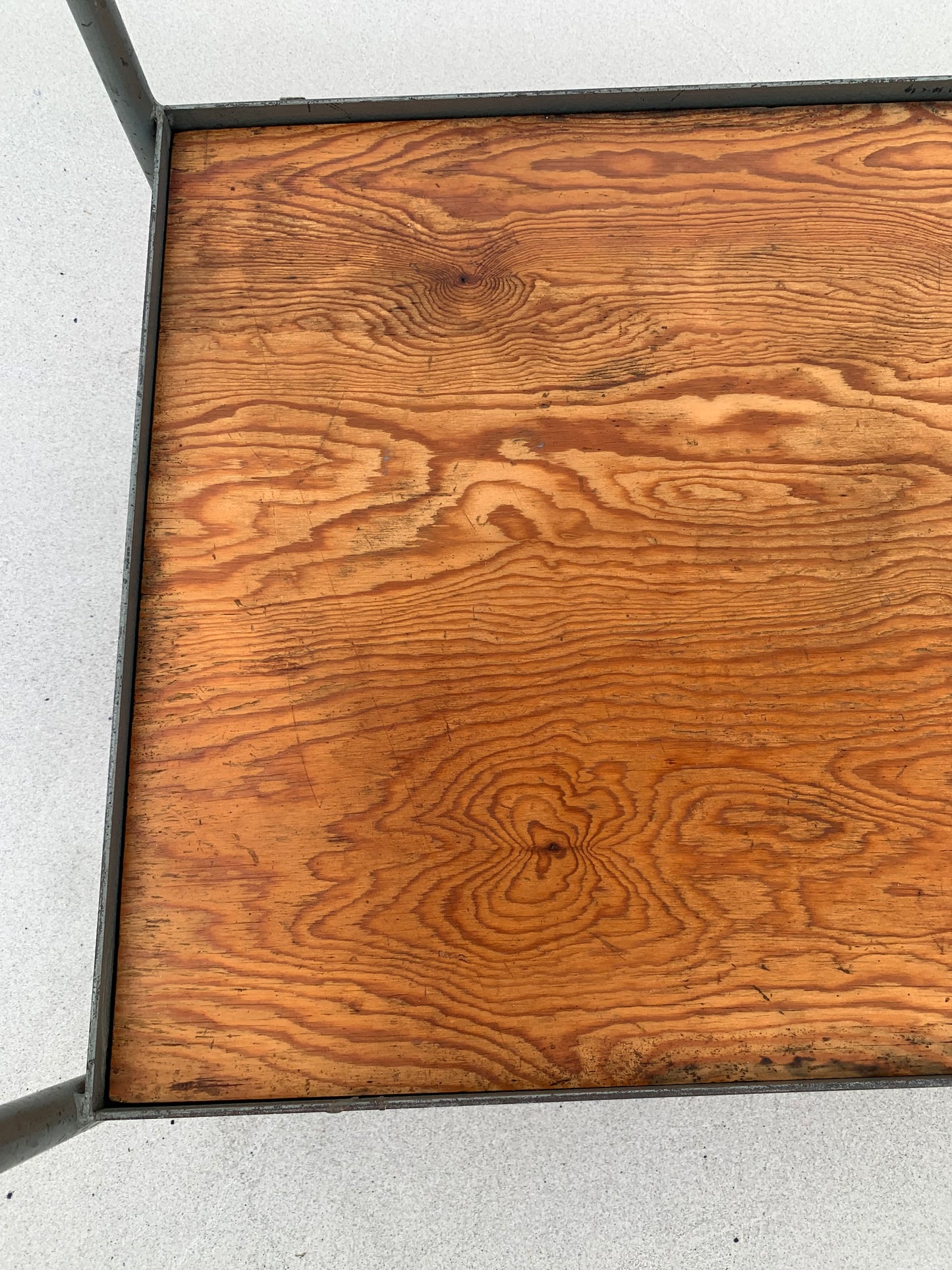 Industrieller Rolltisch