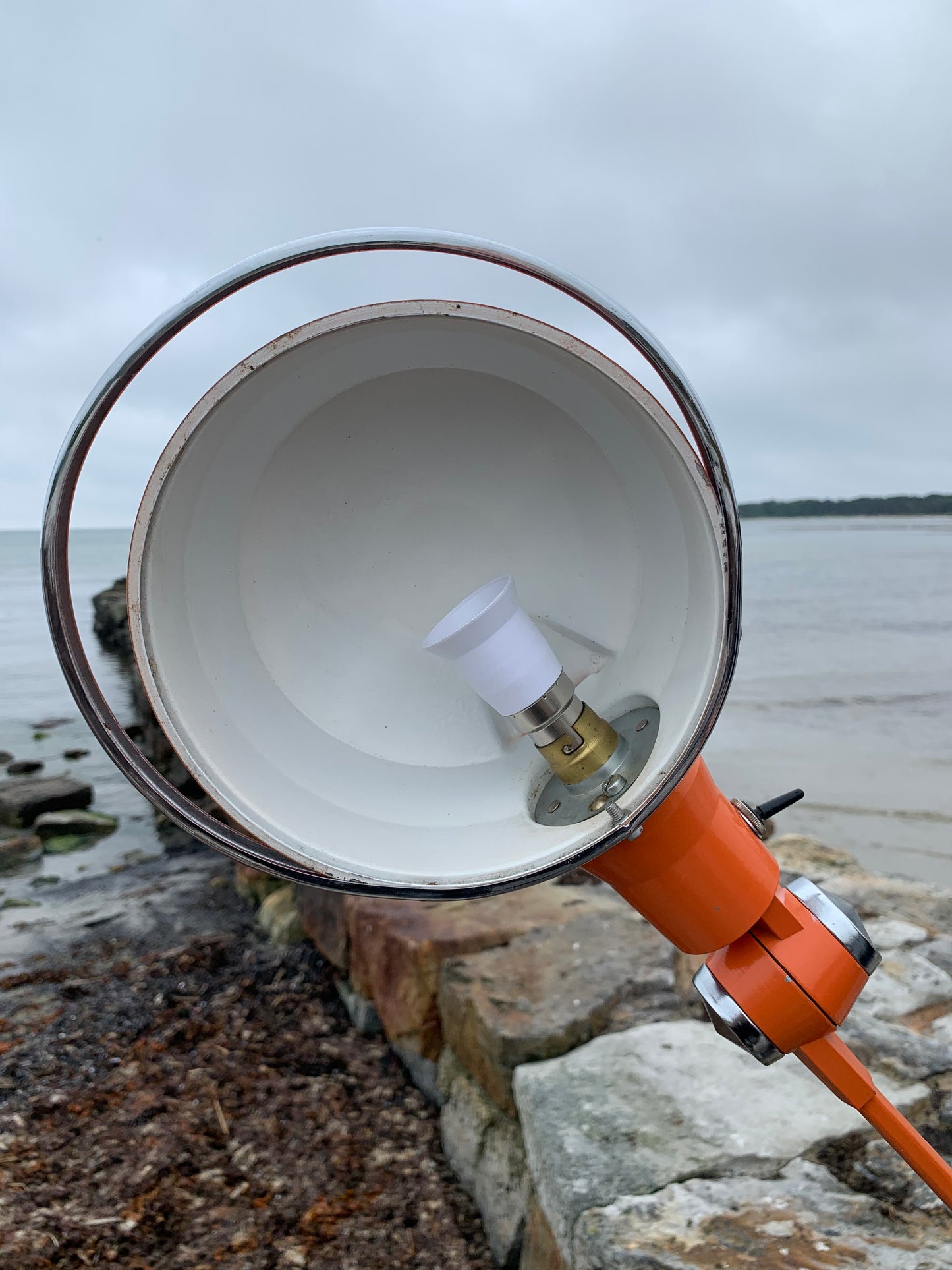 Jieldé-Lampe mit Tischhalterung