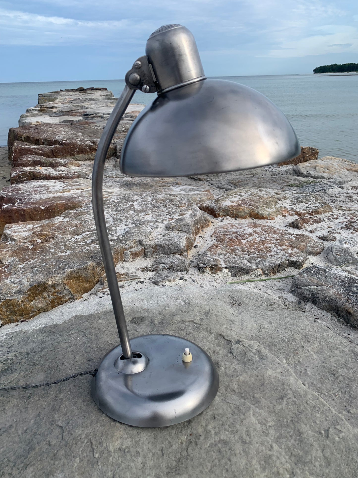 Kaiser Idell 6556 - Rohes Metall