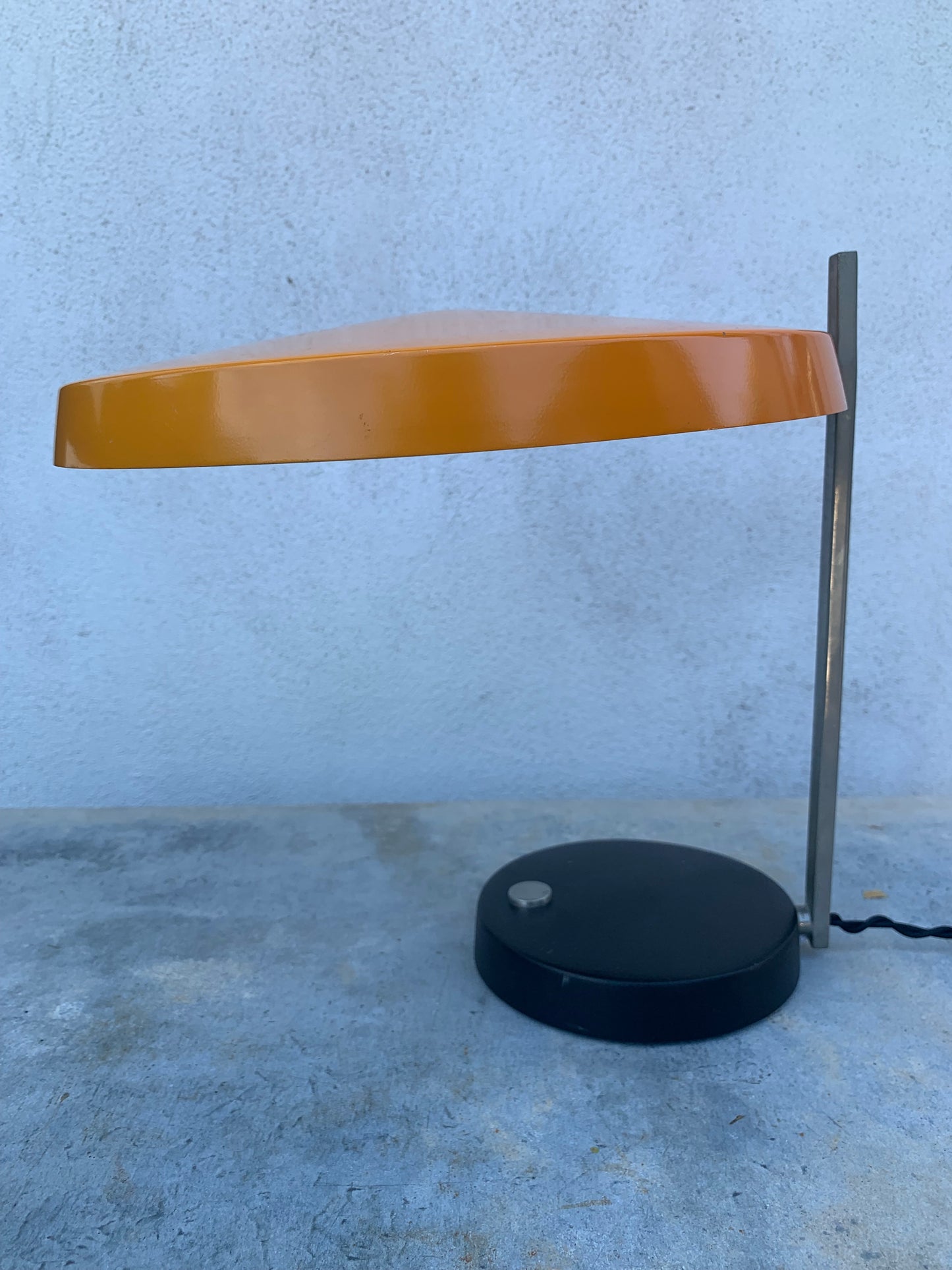 Hillebrand “Oslo” designet af Dr. Heinz Georg Pfaender i 1961 - Original orange (Vandt den prestigefyldte IF Design Award i 1962)