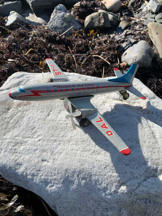 Modellflugzeug der Overseas Air Line