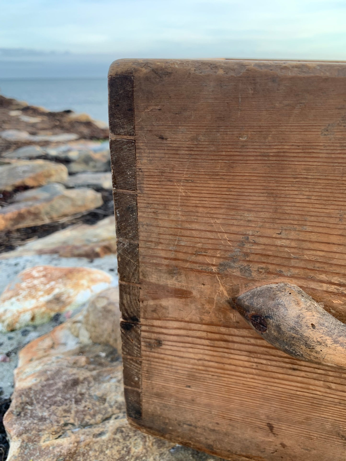 Holzkiste mit Tragegriff