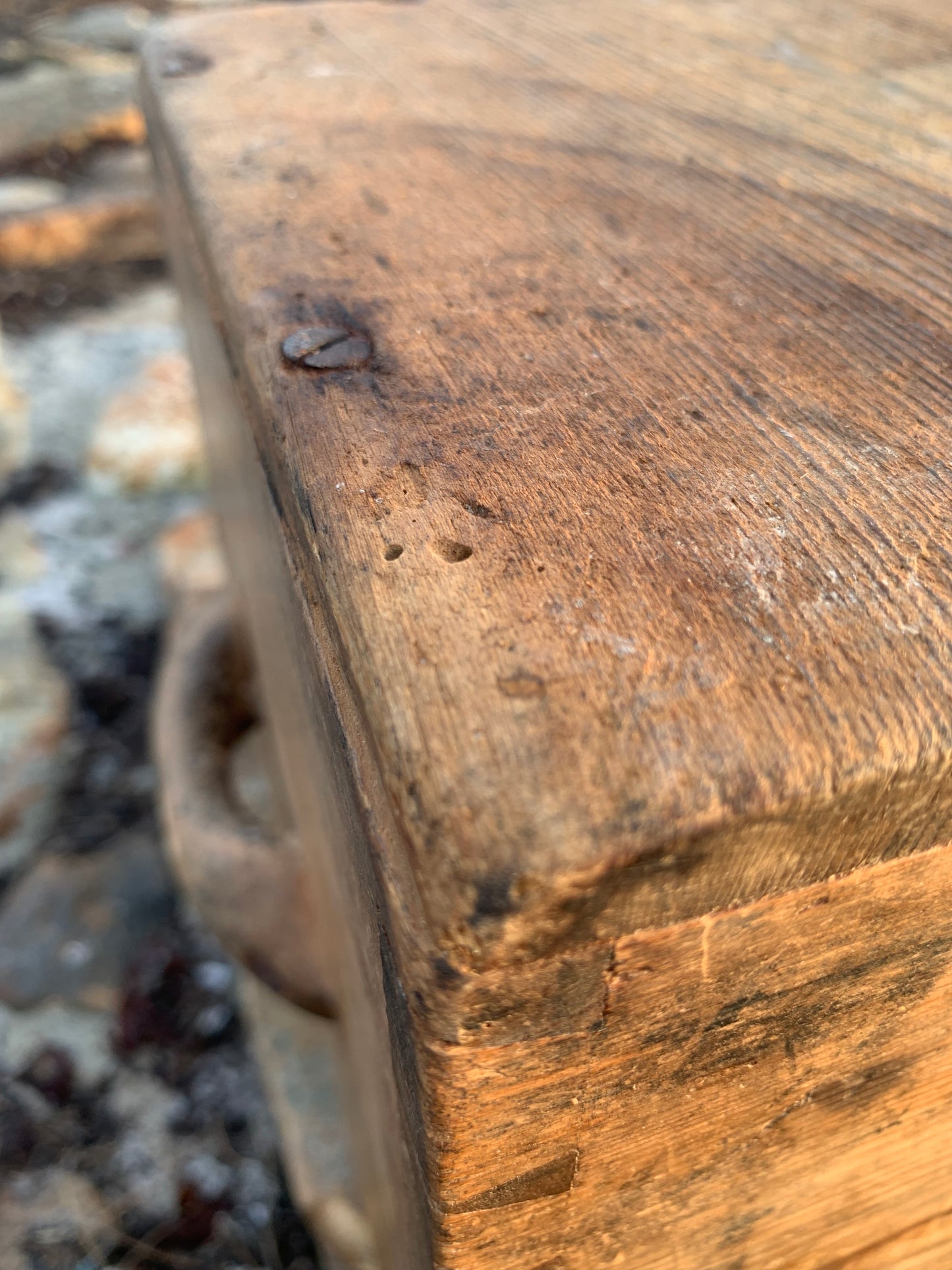 Holzkiste mit Tragegriff
