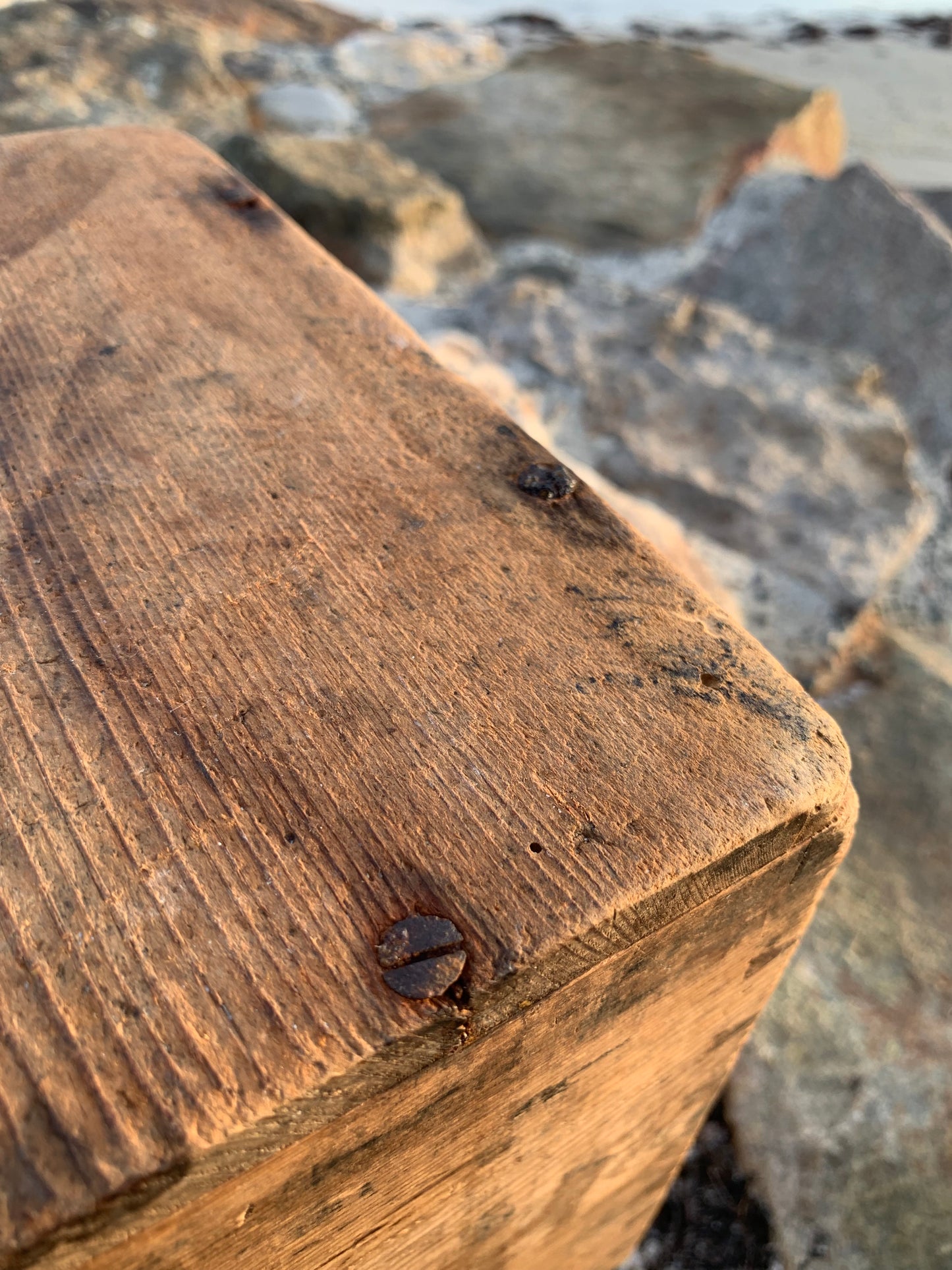 Holzkiste mit Tragegriff