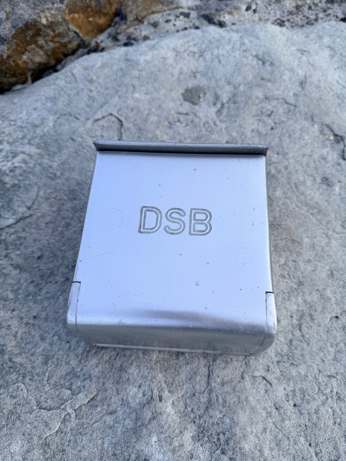 DSB Aschenbecher mit Logo