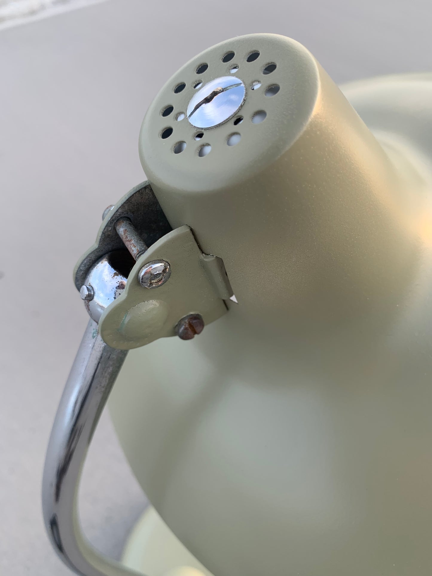 Kaiser Idell 6786 - Grün