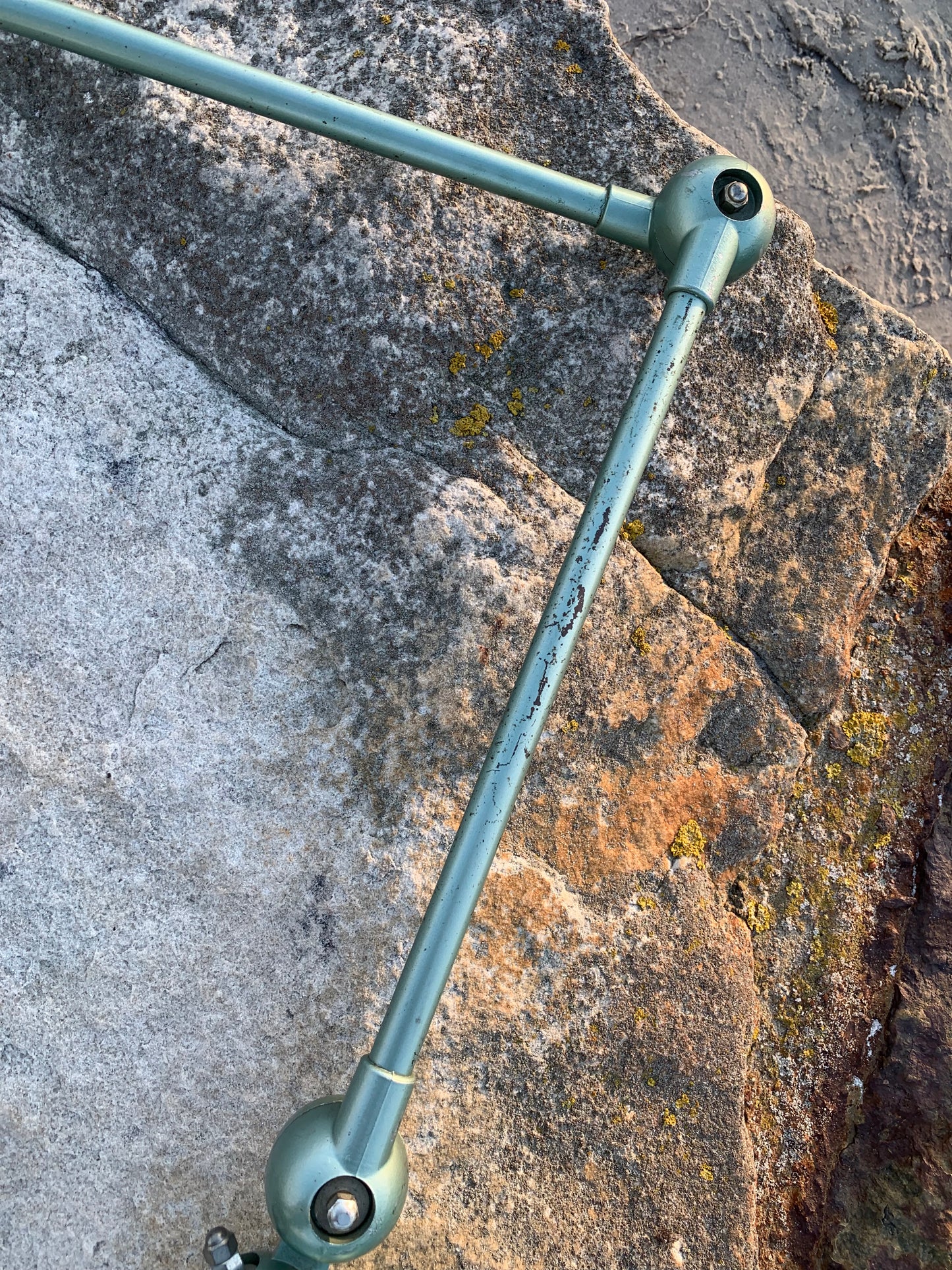 Jieldé mit 2 Armen und Tischbeschlag - Grün