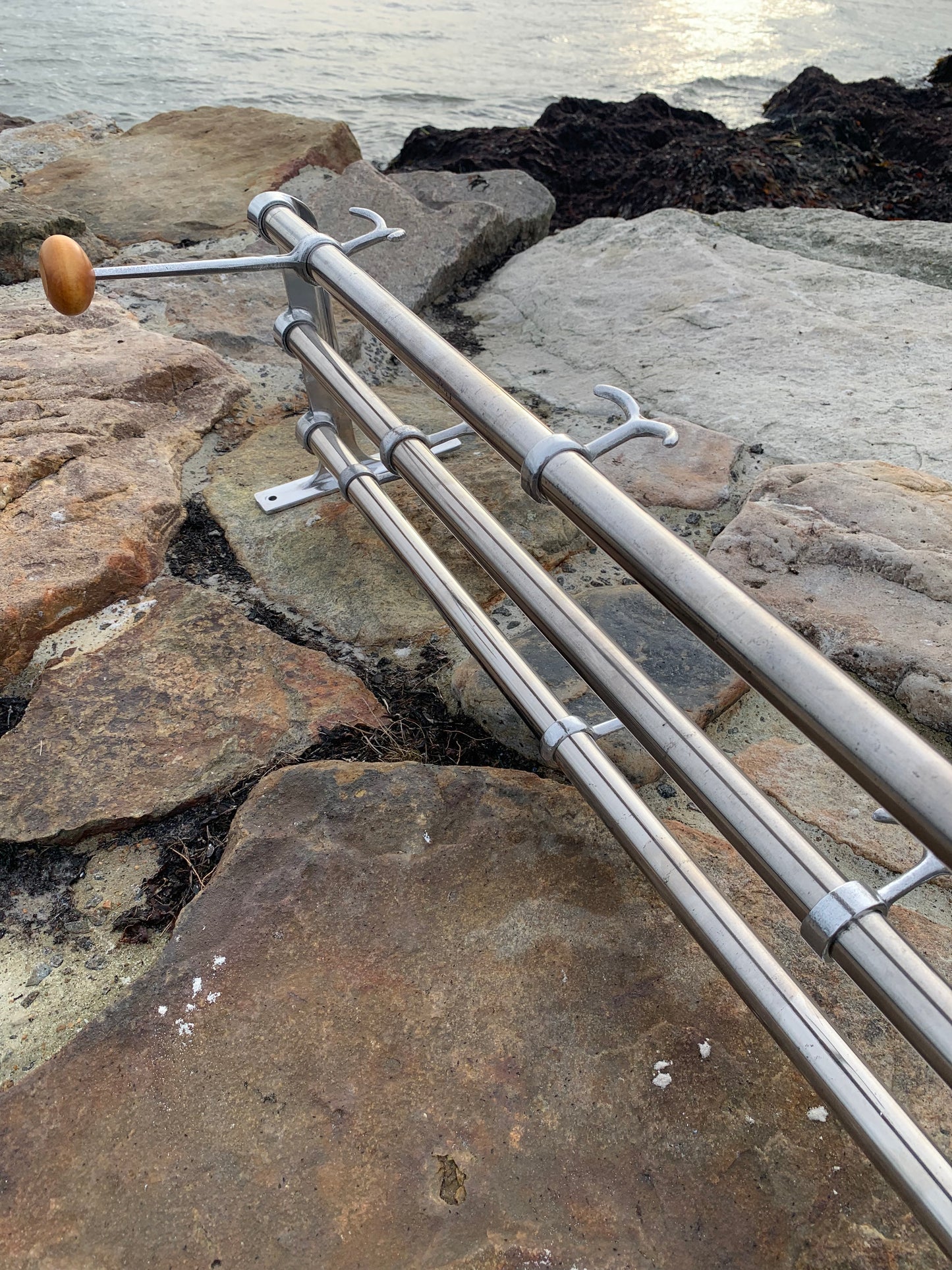 Regal mit 2 Huthaken - Entwurf von Gunnar Bolin aus dem Jahr 1937