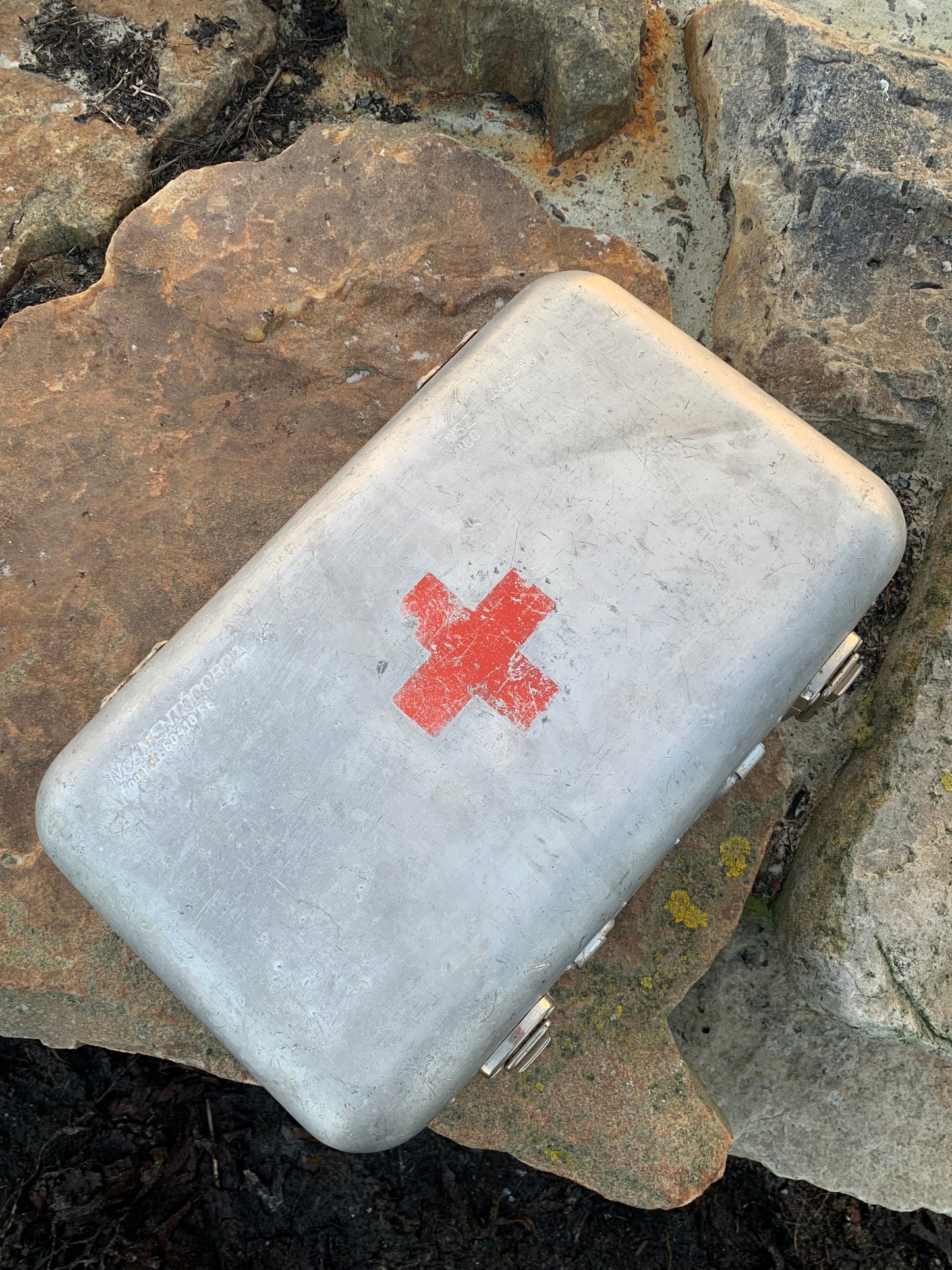 Kasten des Roten Kreuzes