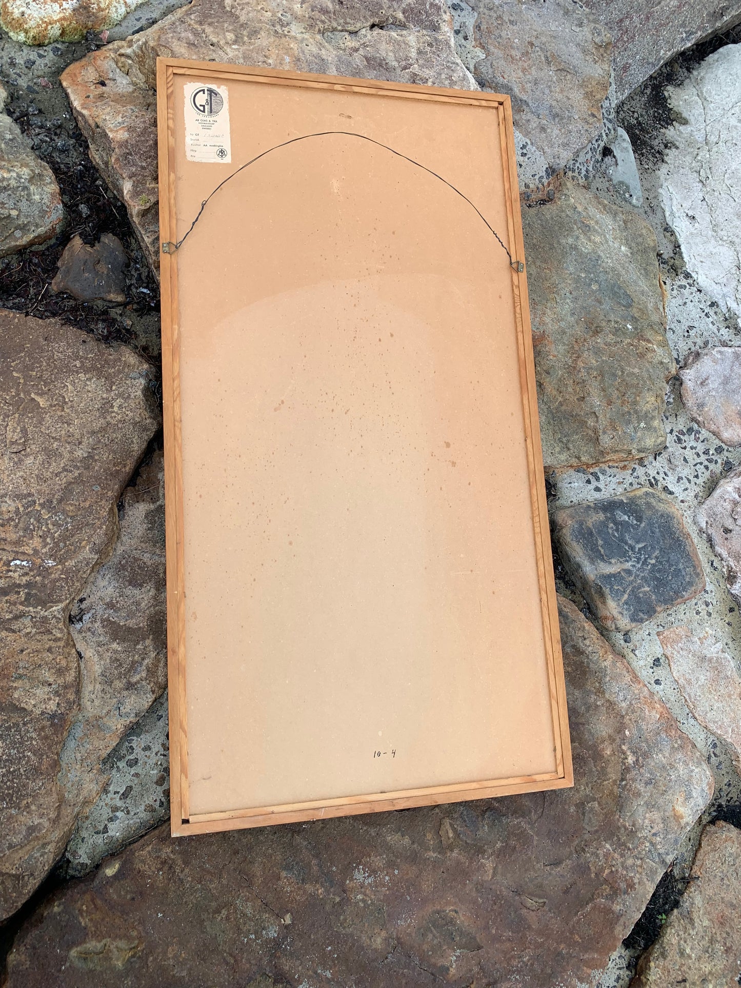 Spiegel mit Holzrahmen