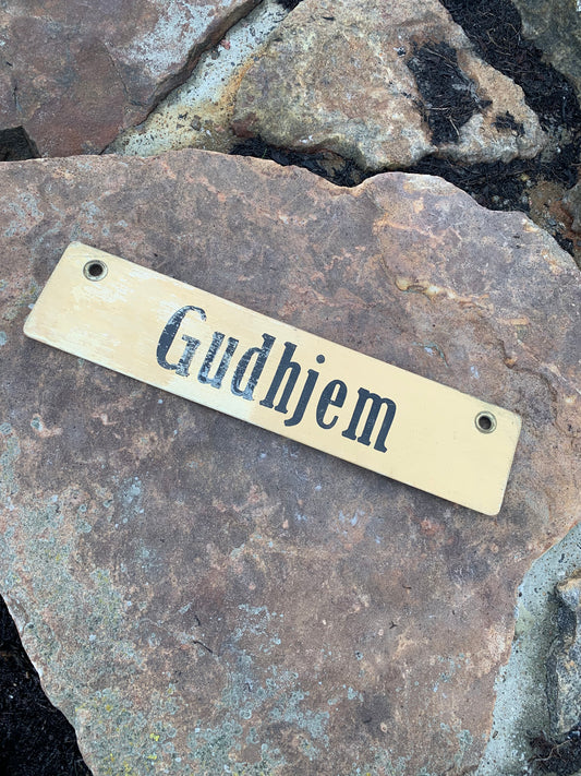 Alt-Bornholm-Schild vom Bus - Gudhjem/Aakrikeby