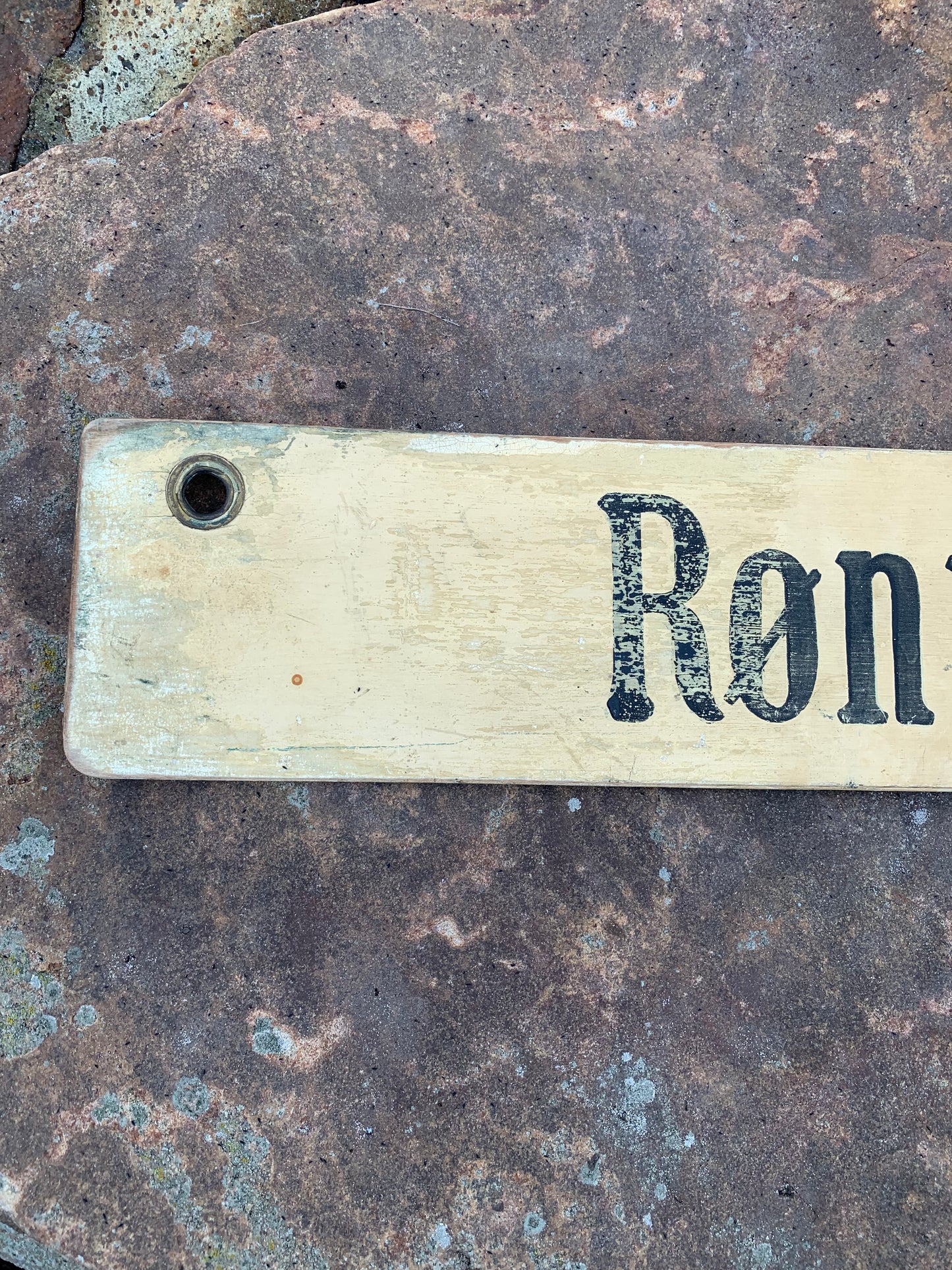 Alt-Bornholm-Schild vom Bus aus - Kristianshøj/Rønne