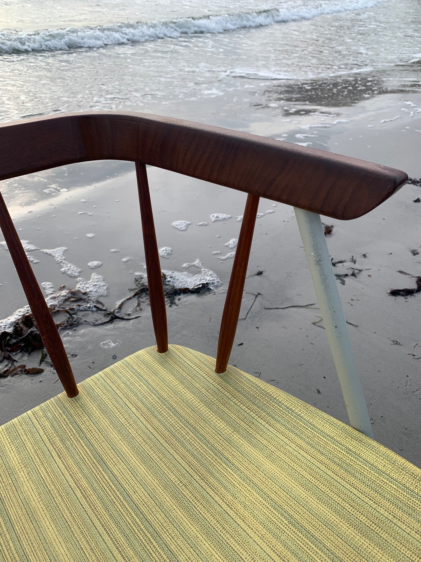 Bank mit feinen Holzdetails