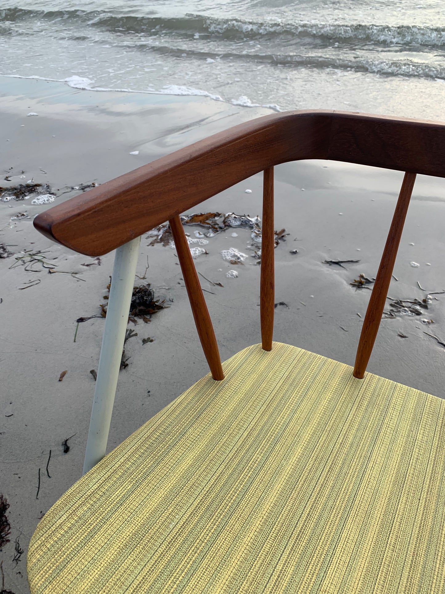 Bank mit feinen Holzdetails