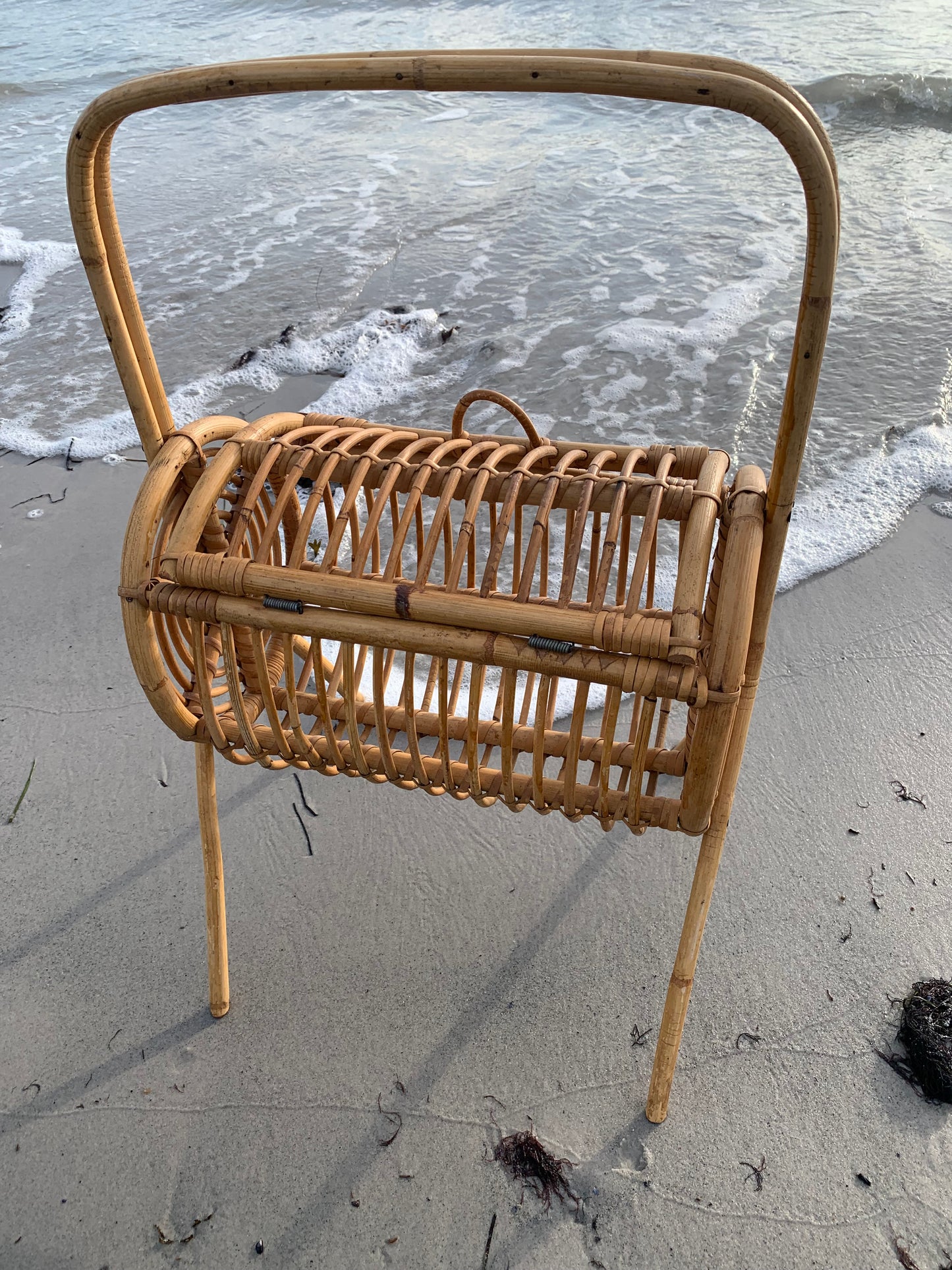 Aufbewahrungsmöbel aus Bambus