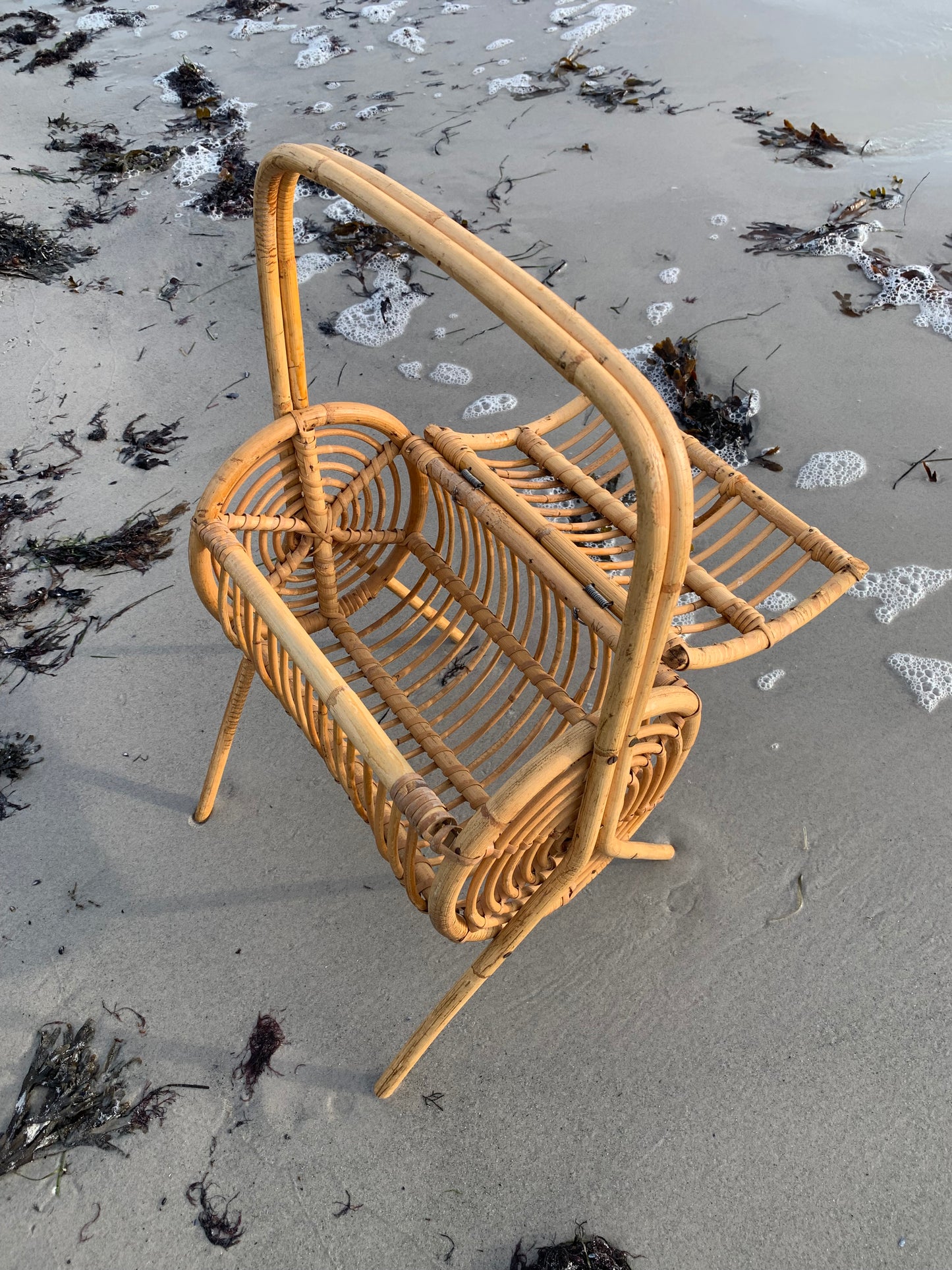 Aufbewahrungsmöbel aus Bambus