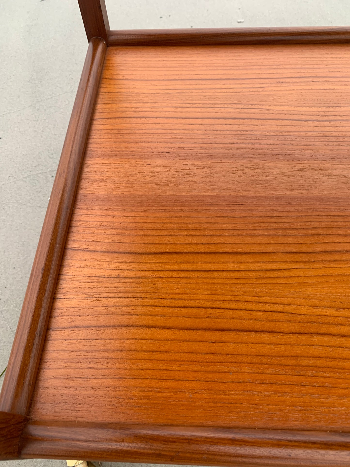 Servierwagen mit Rädern