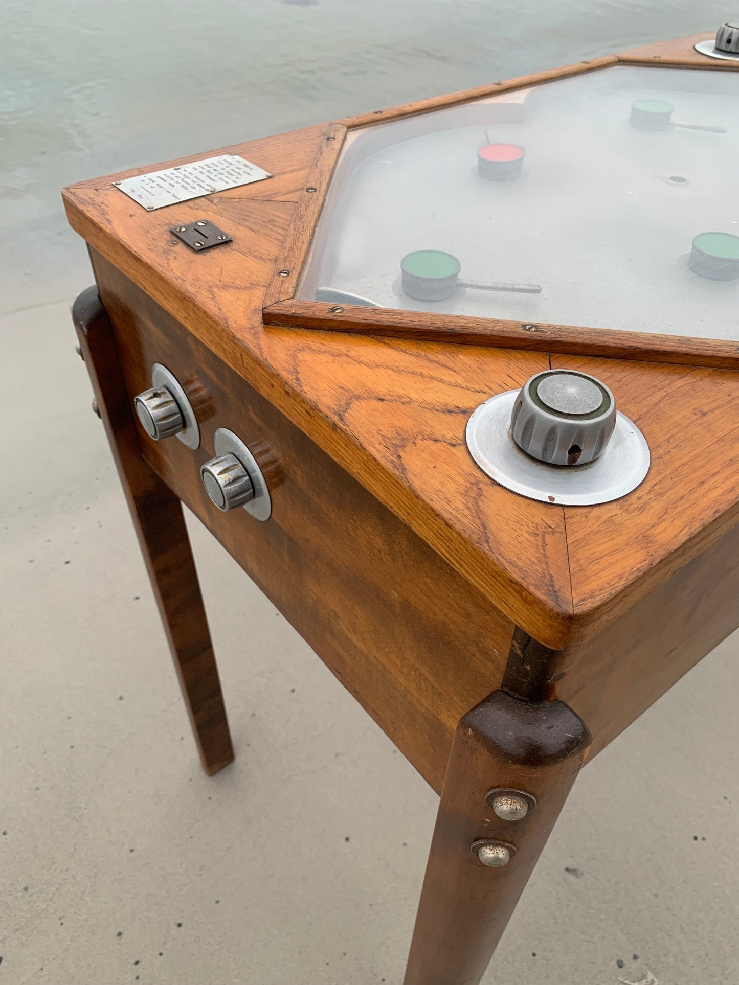 Spieltisch – Unterhaltsam und selten