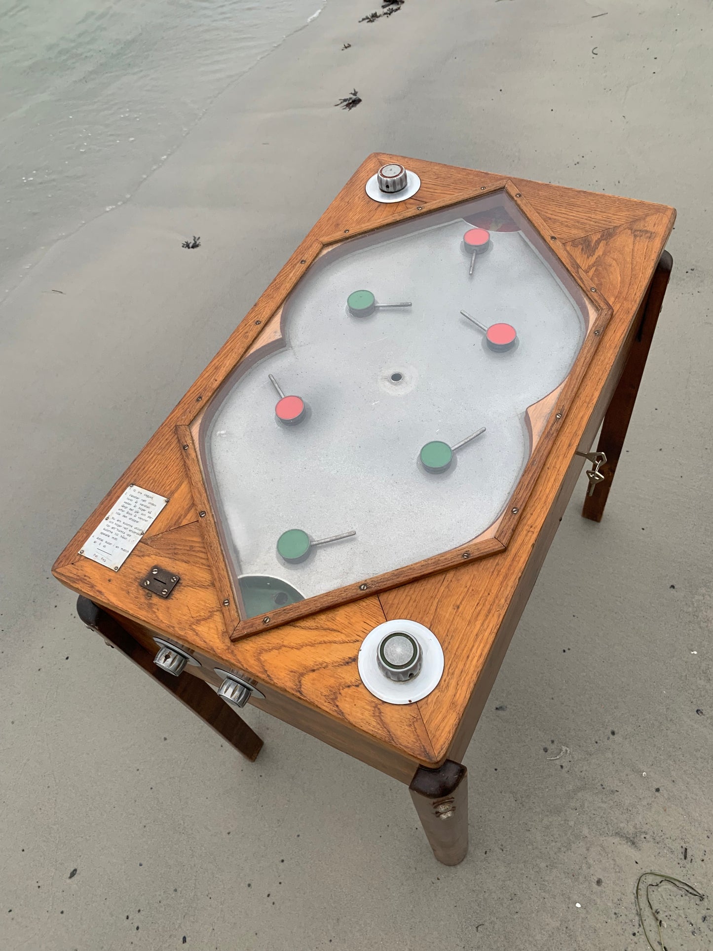 Spieltisch – Unterhaltsam und selten