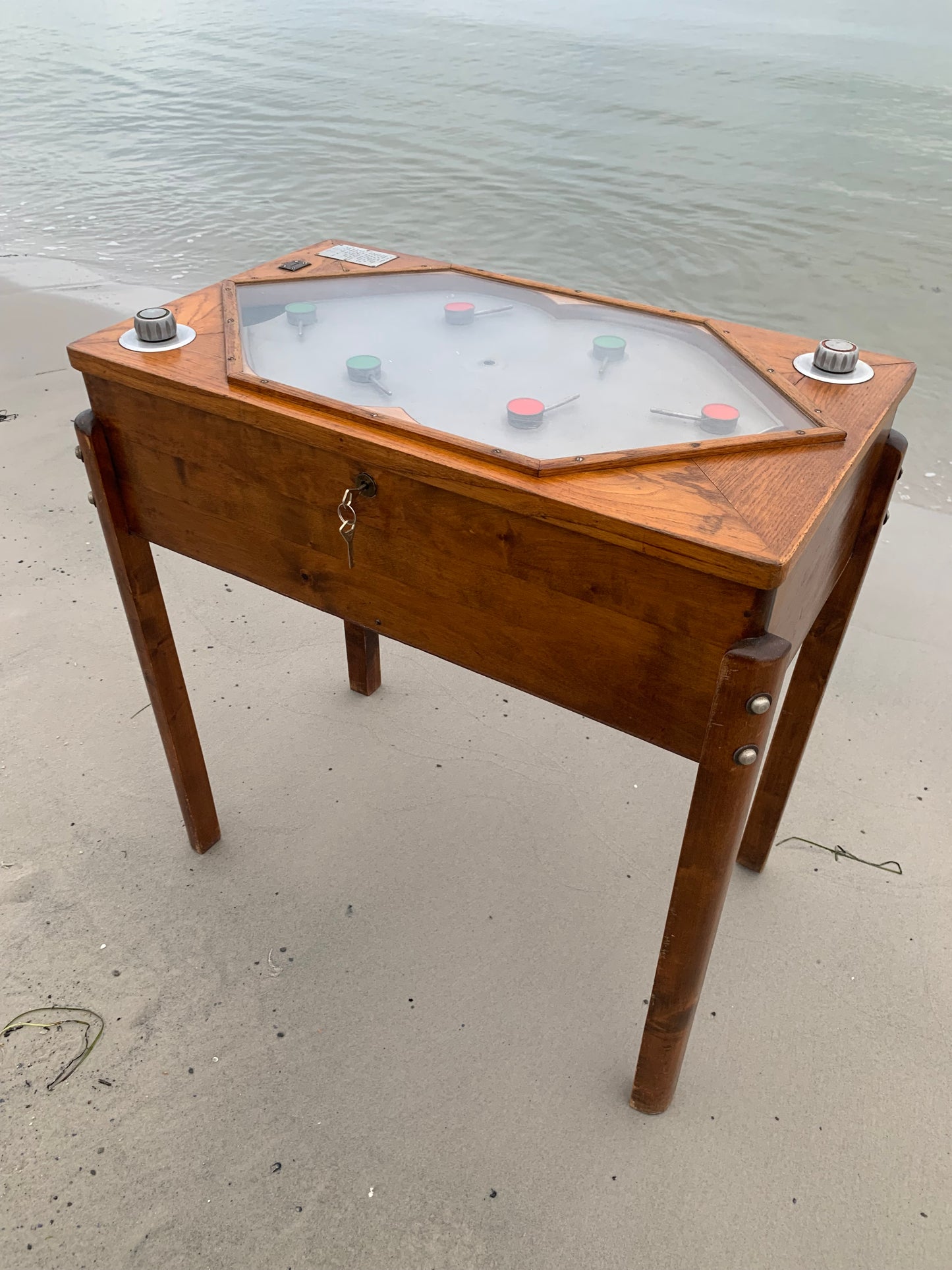 Spieltisch – Unterhaltsam und selten