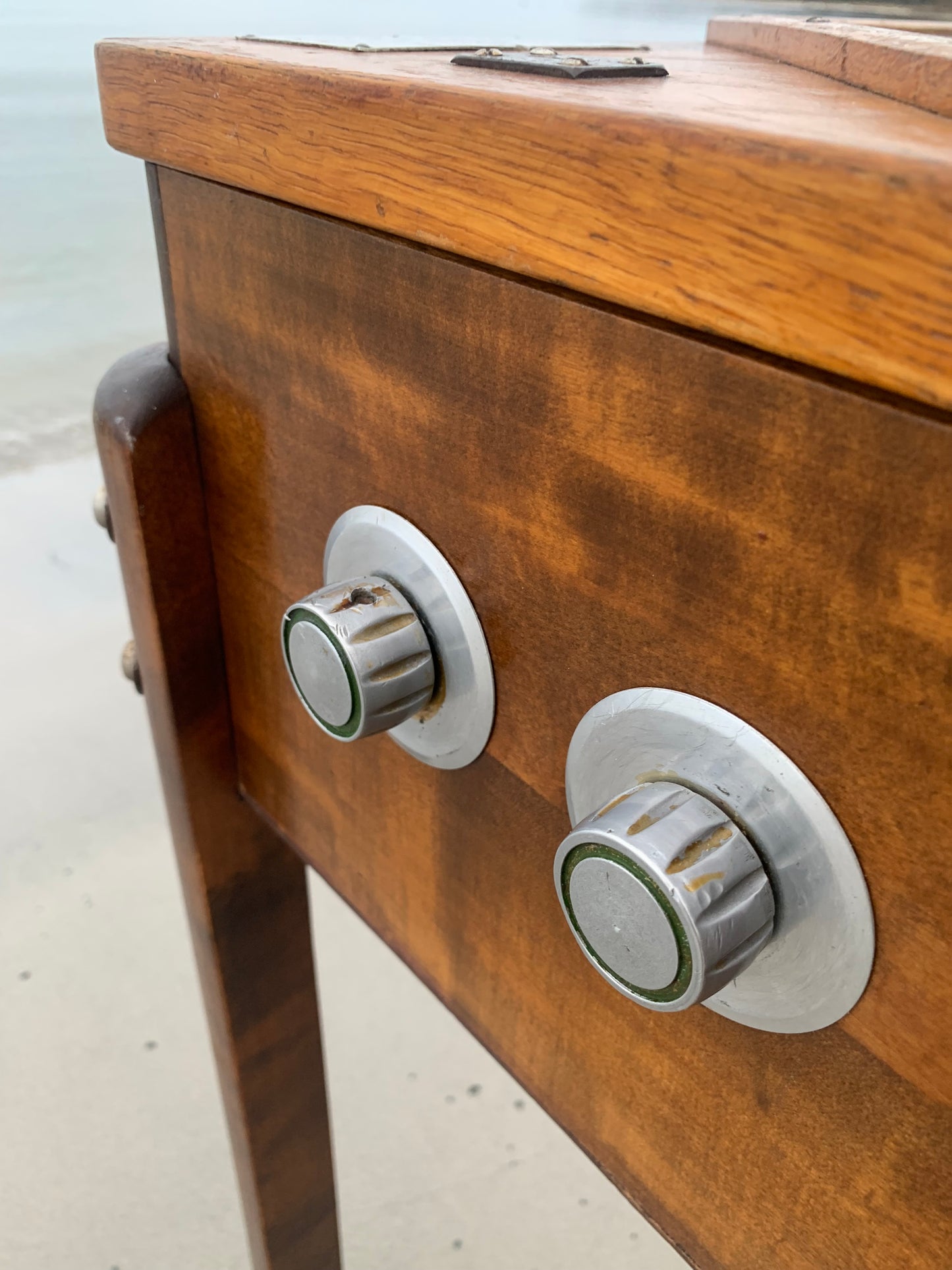 Spieltisch – Unterhaltsam und selten