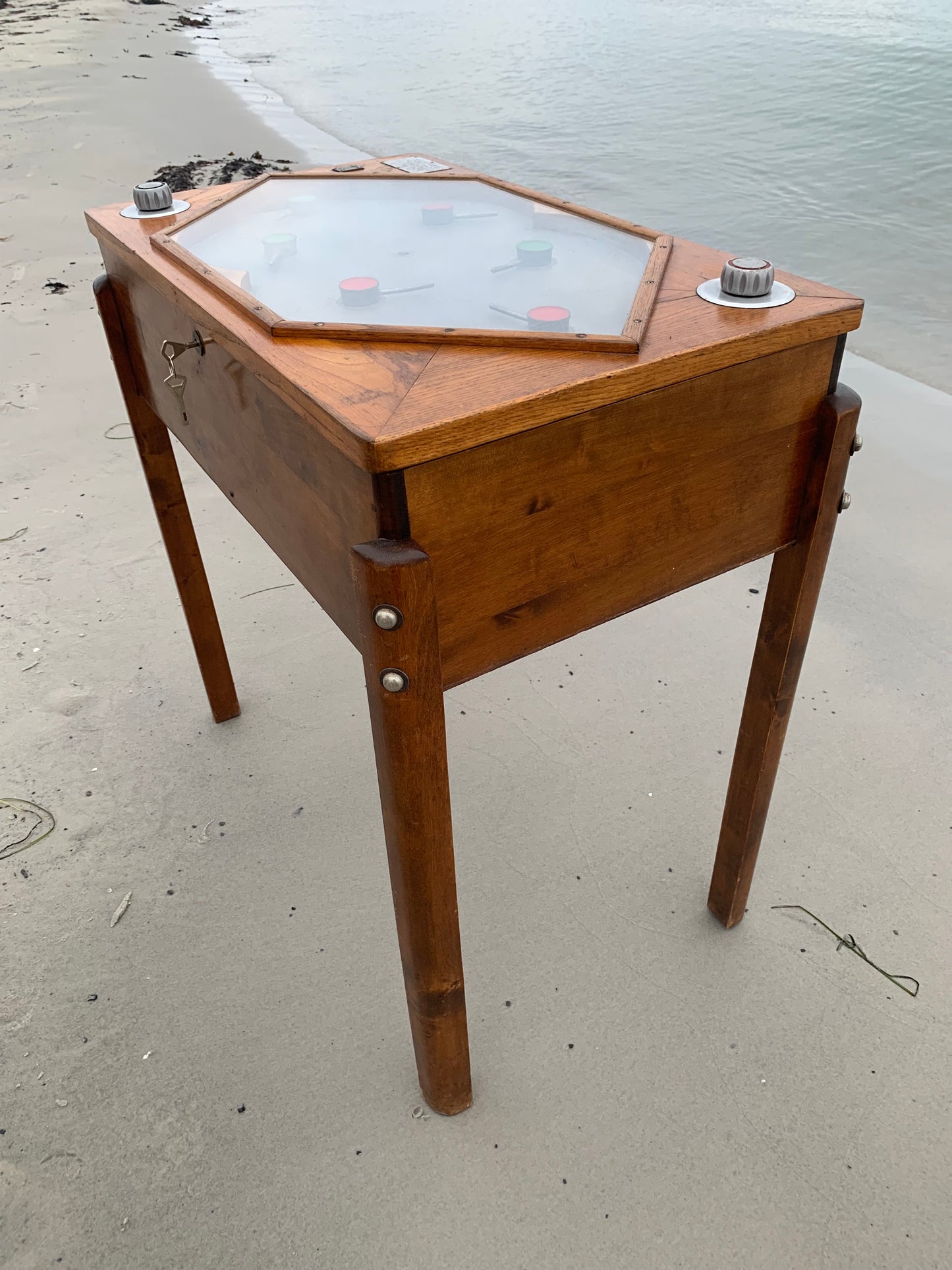 Spieltisch – Unterhaltsam und selten