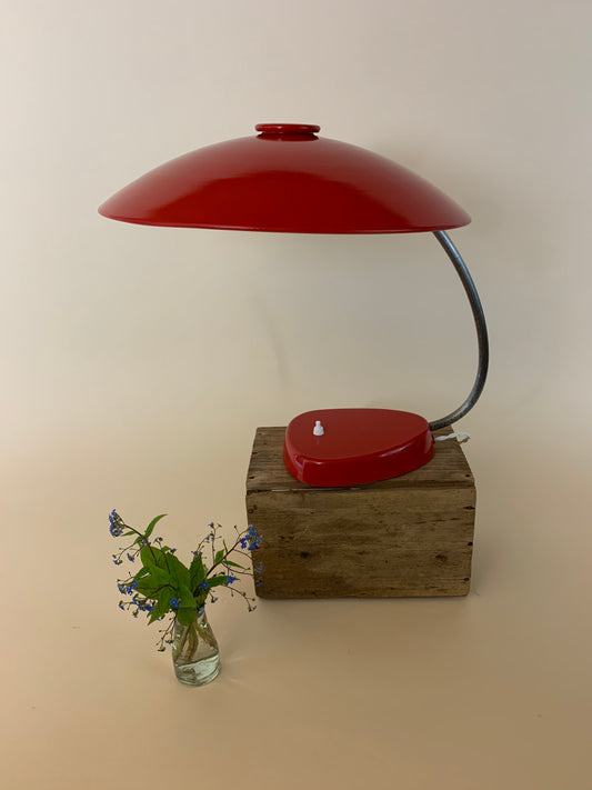 LBL-Lampe in schöner roter Farbe