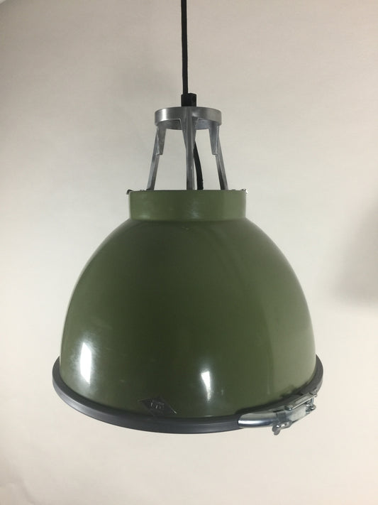 Original BTC Lampe - Titan in schöner grüner Farbe mit sandgestrahltem Glas