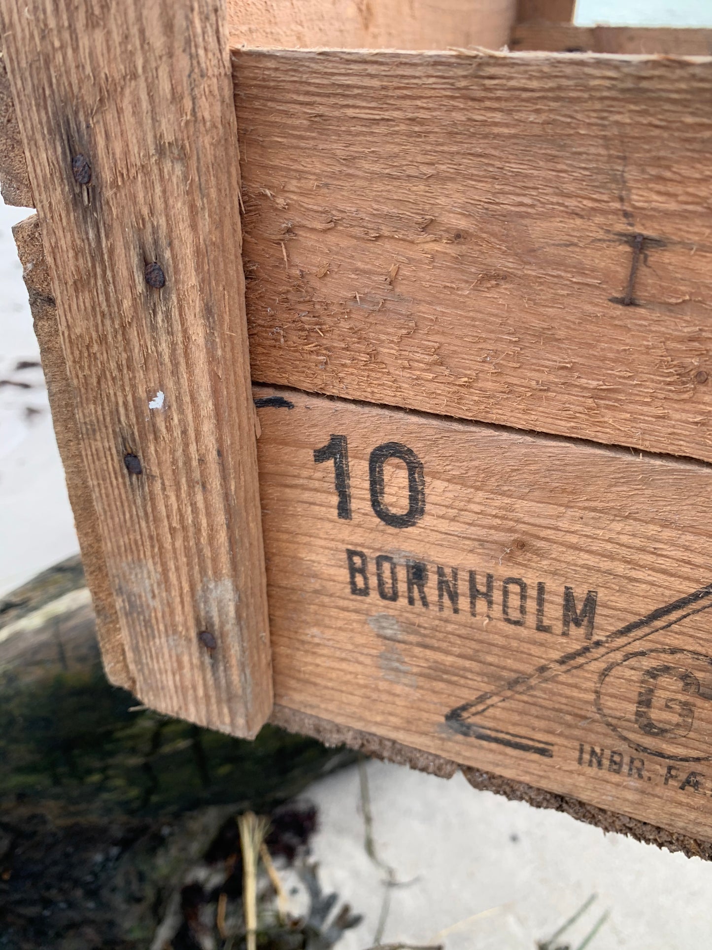 Schöne Holzkiste mit Text aus Bornholm