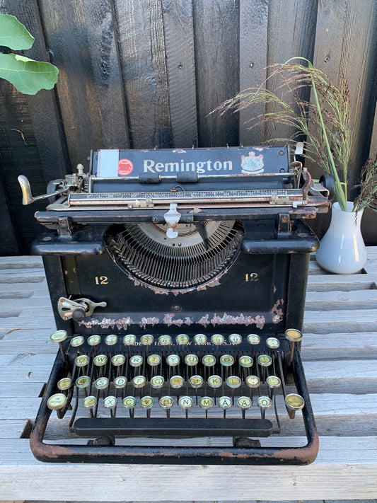 Remington Schreibmaschine mit schöner Patina