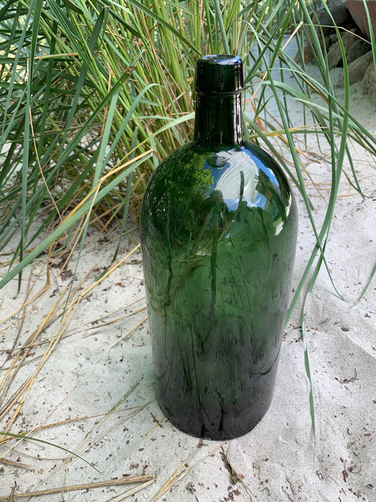 Große grüne Flasche