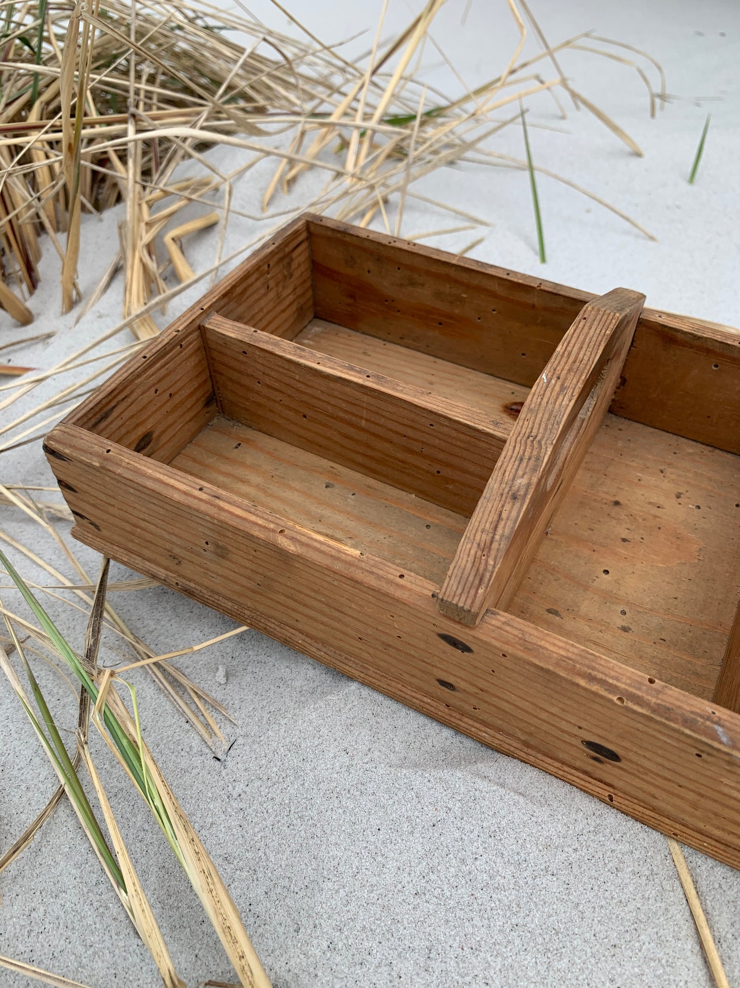 Schöne kleine Holzkiste mit Platz