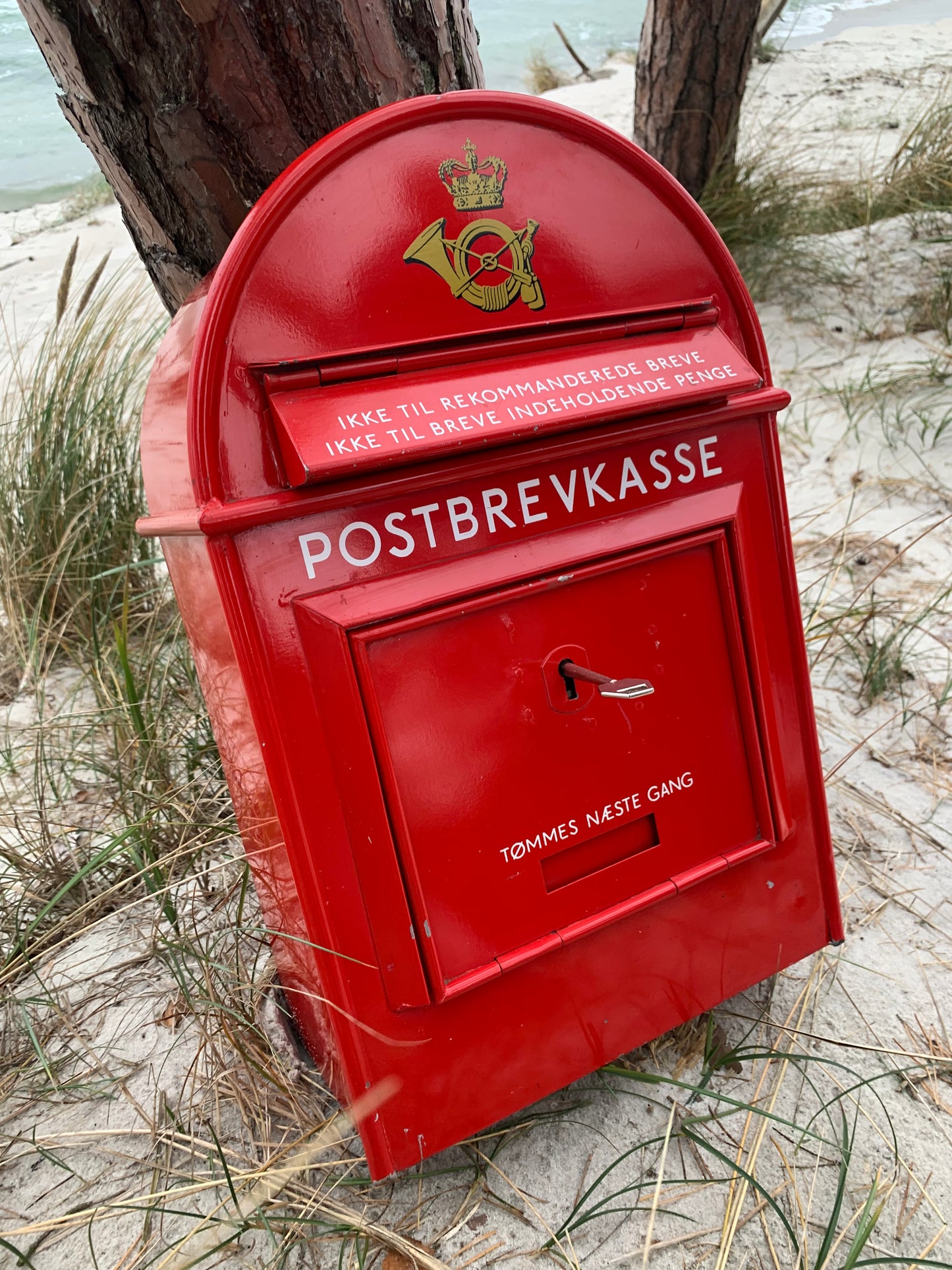 Briefkasten - Roter dänischer Klassiker