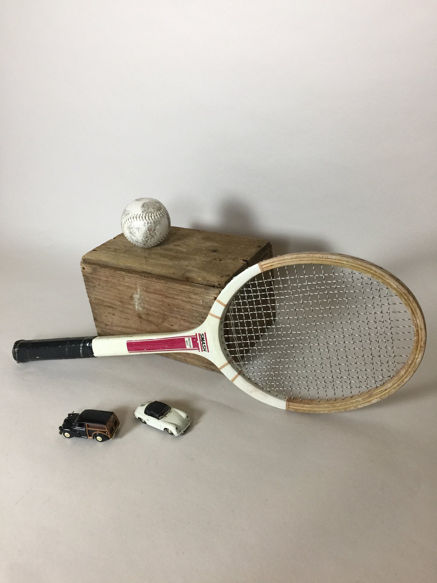 Schöner alter Tennisschläger