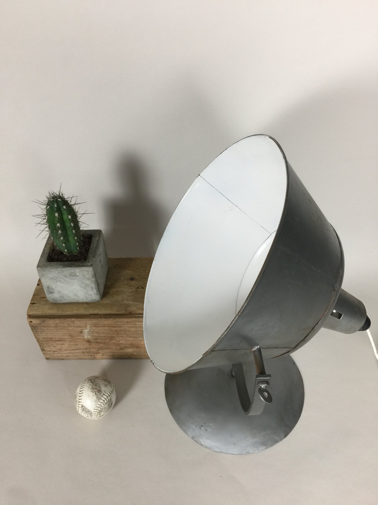 Rohe und industrielle New Yorker Lampe