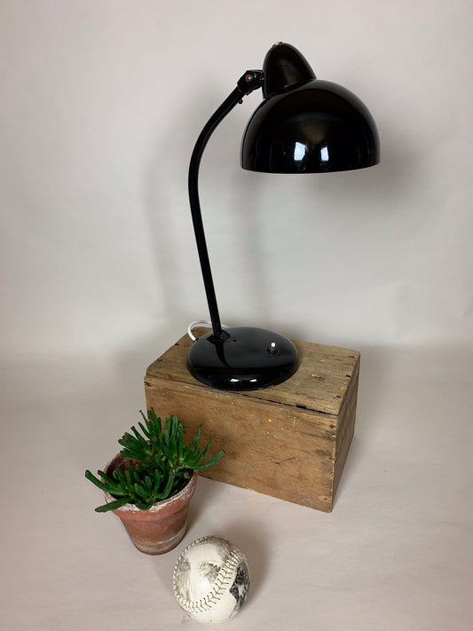 Schwarze Vintage-Lampe