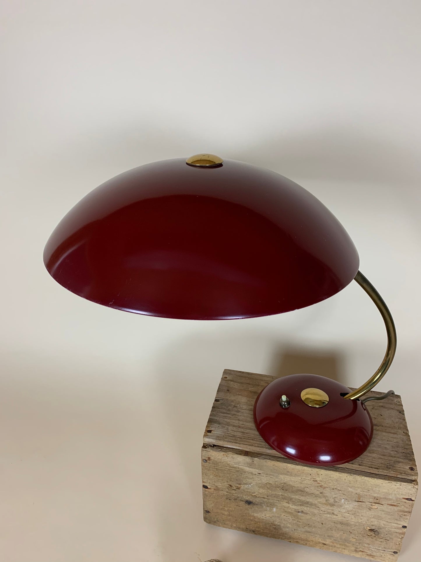 Helo Vintage Lampe in Dunkelrot