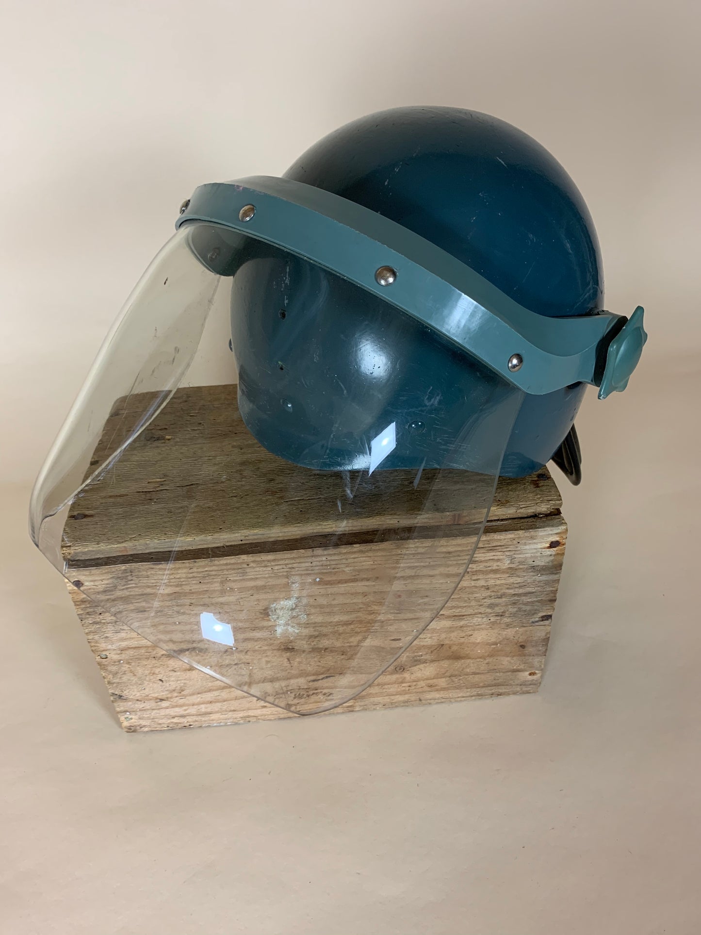 Helm mit Visier