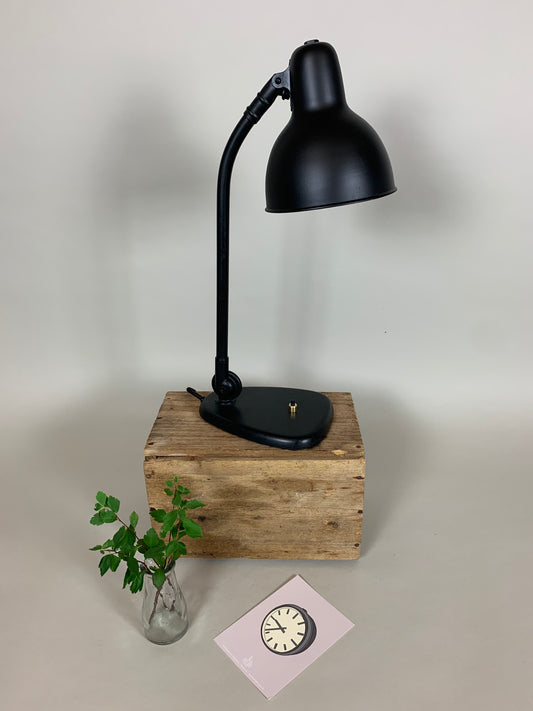 Schöne Vintage Lampe, die Vilhelm Lauritzen zugeschrieben wird