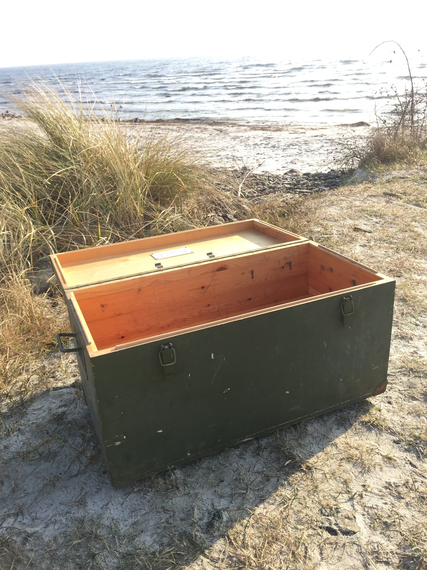 Große schöne Rote-Kreuz-Box