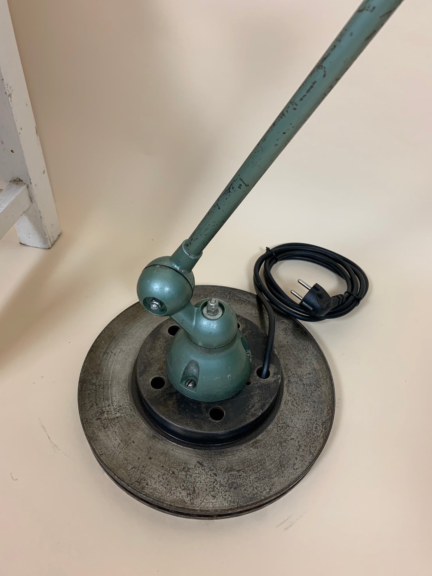 Original grüne Jieldé Stehlampe