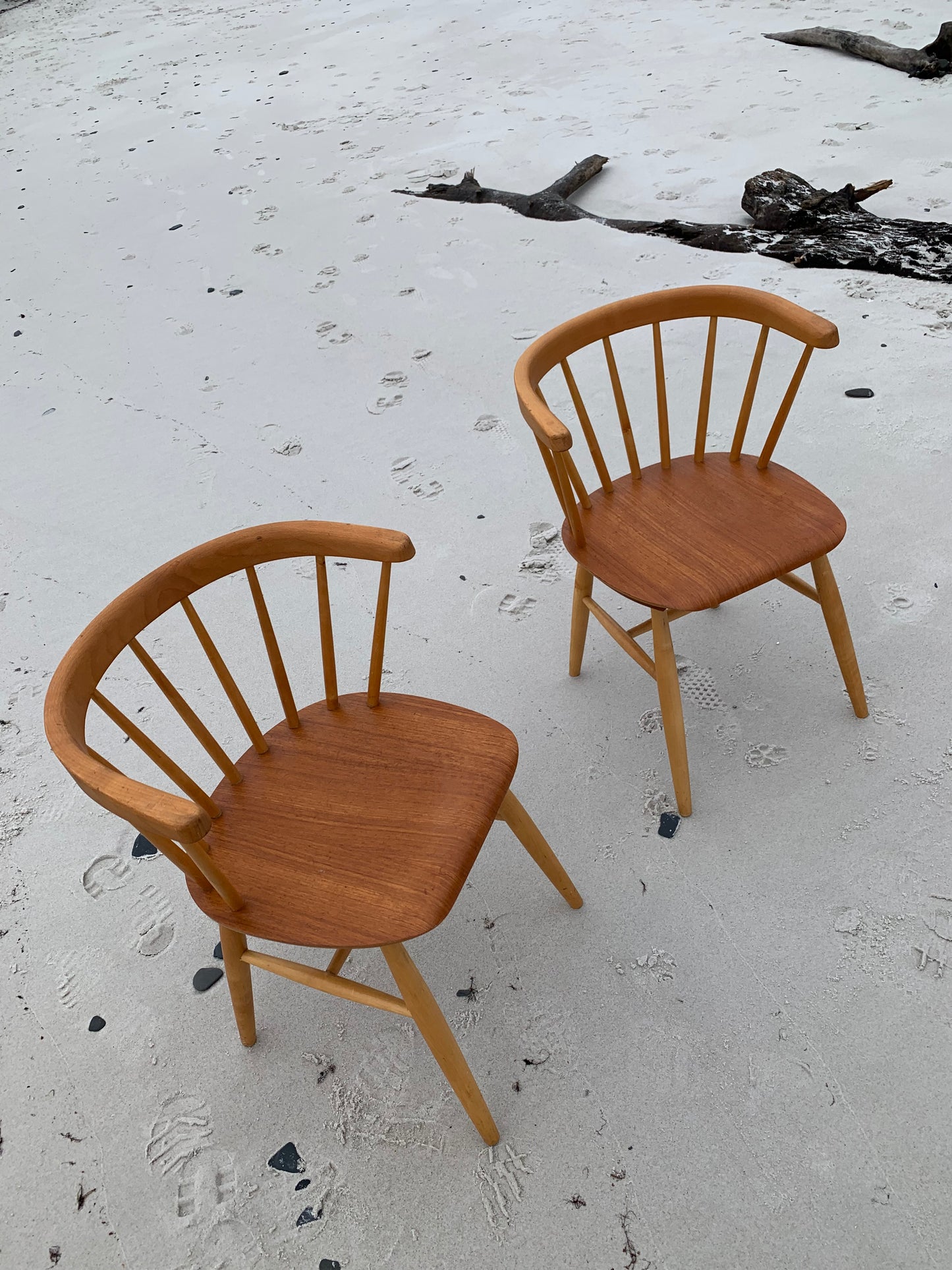 Kinderstühle (zwei Stühle)