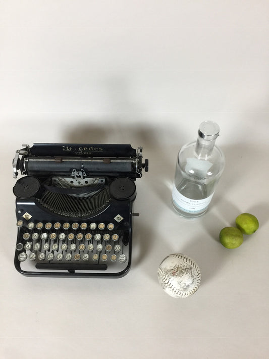 Schöne und dekorative alte Schreibmaschine
