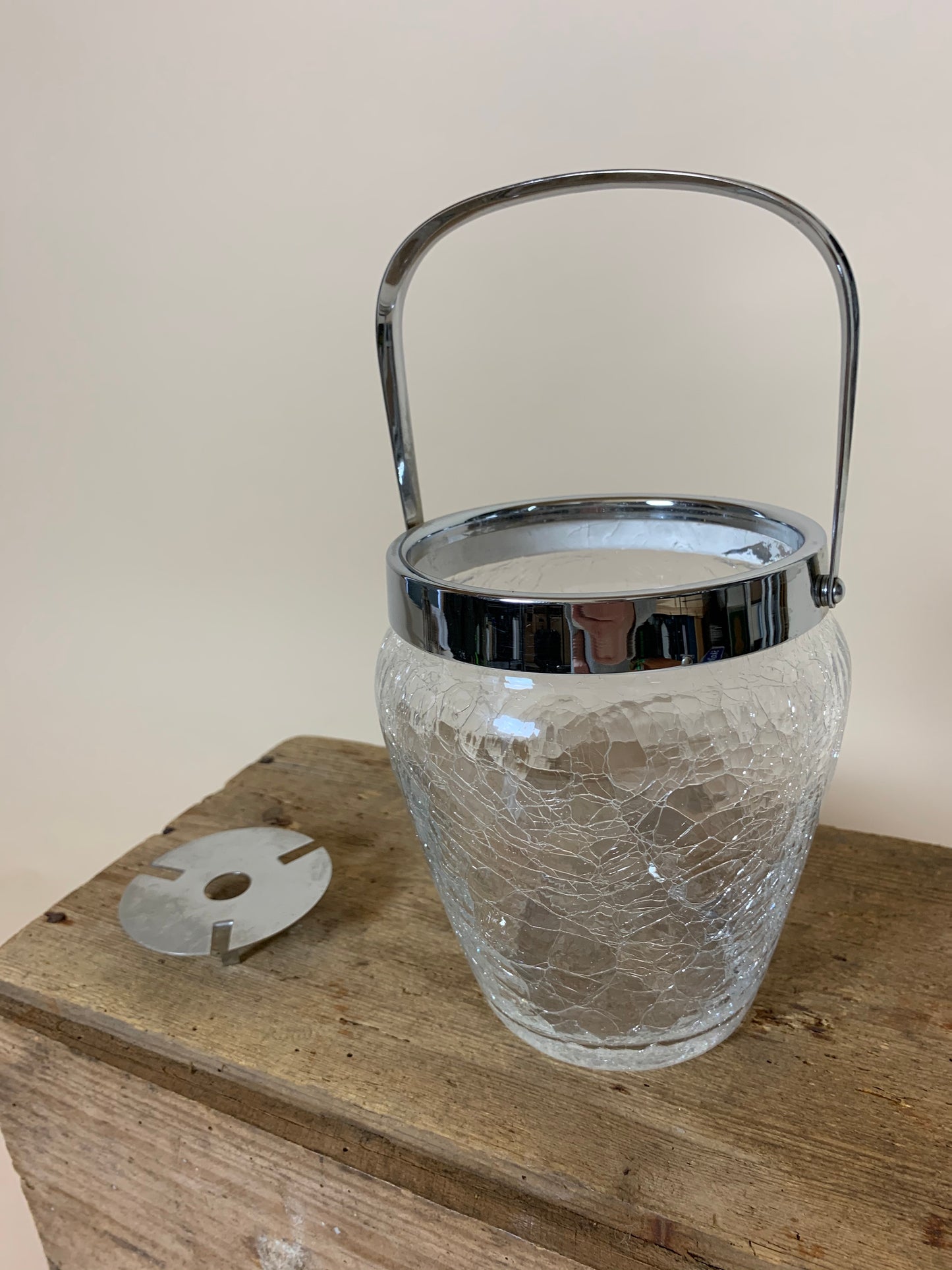 Eiskübel aus Glas mit Stahlrand