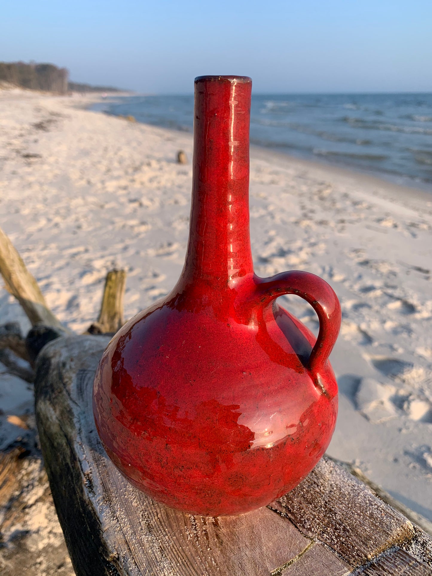 Vase aus roter Keramik