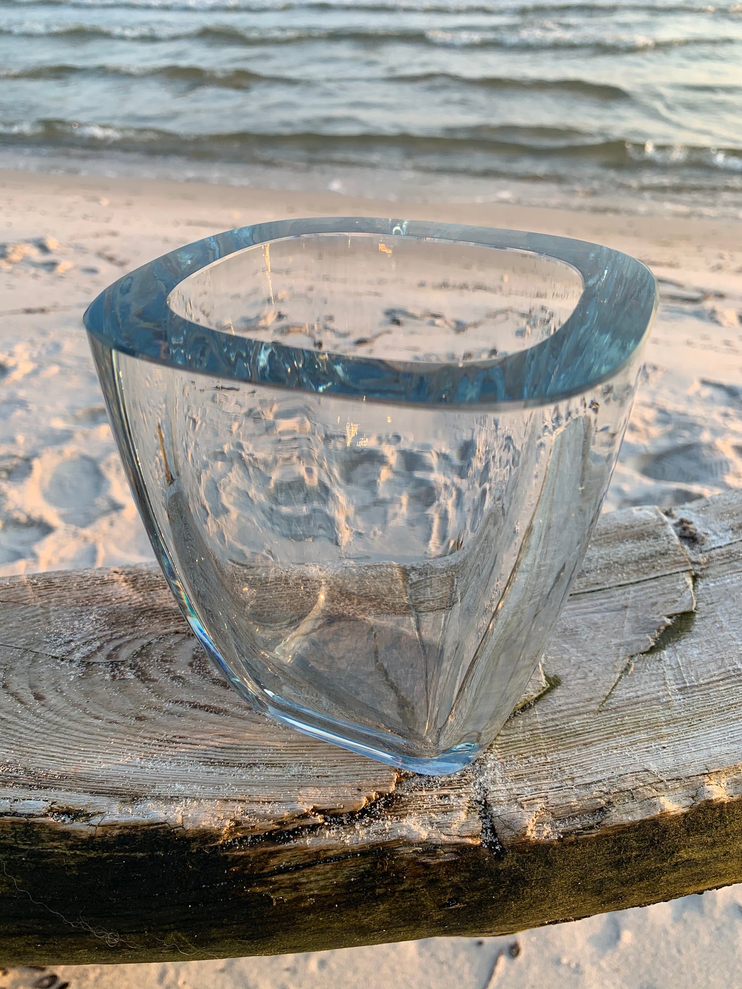 Vase aus schönem Glas